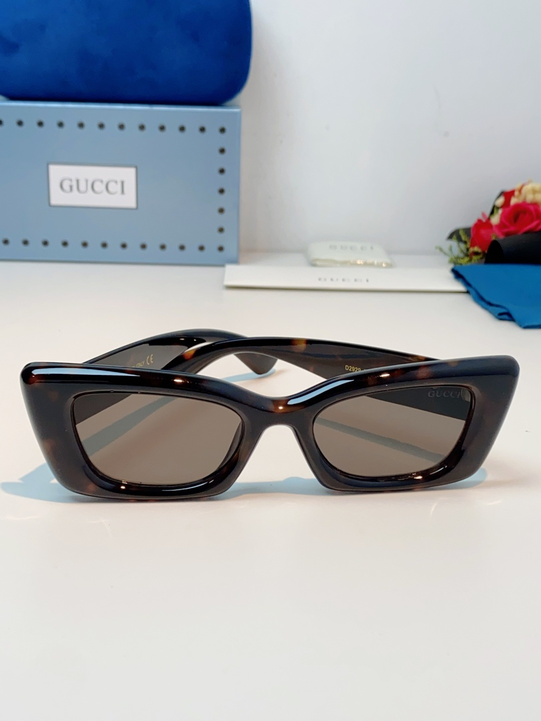 Guc sunglasses