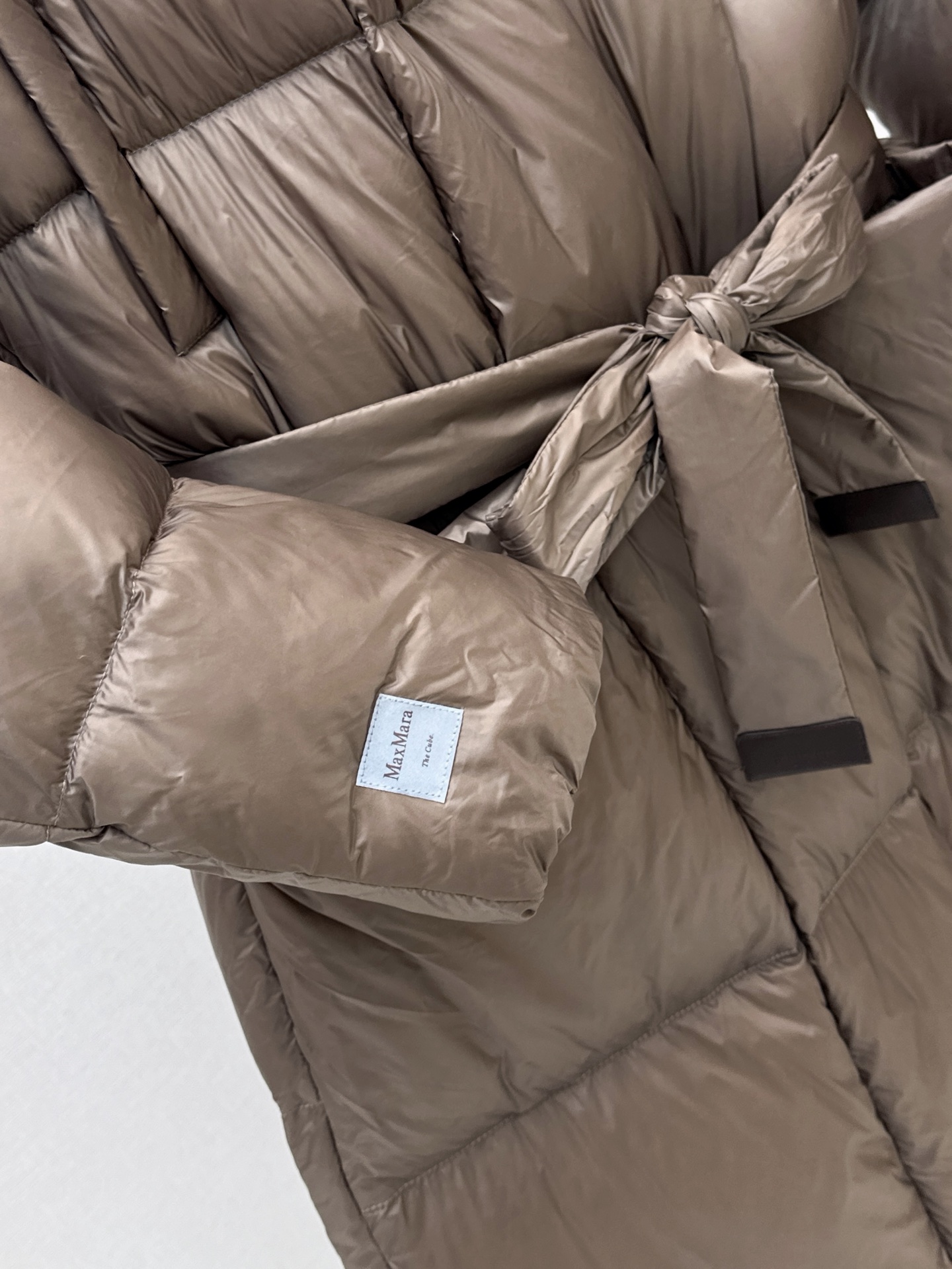 Max 26fw long hooded down jacket