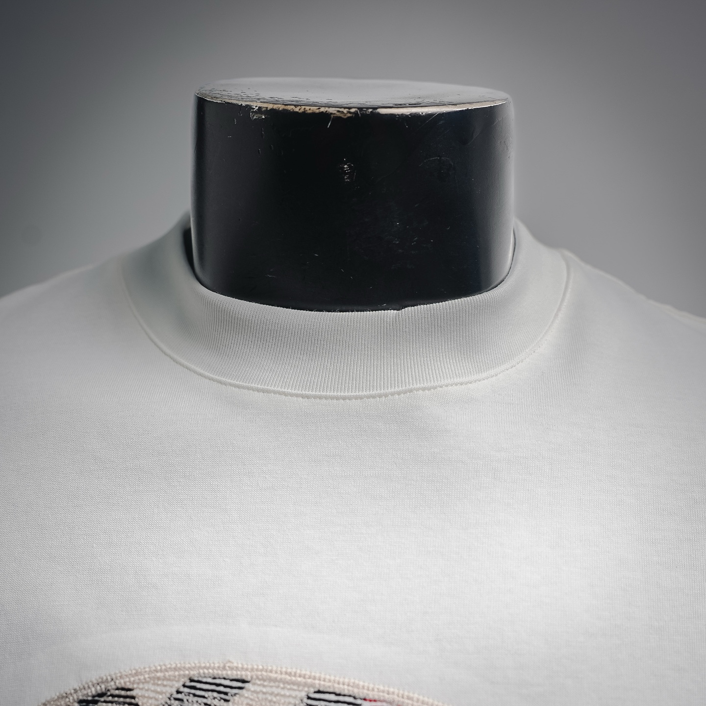 Bur plaid badge t-shirt