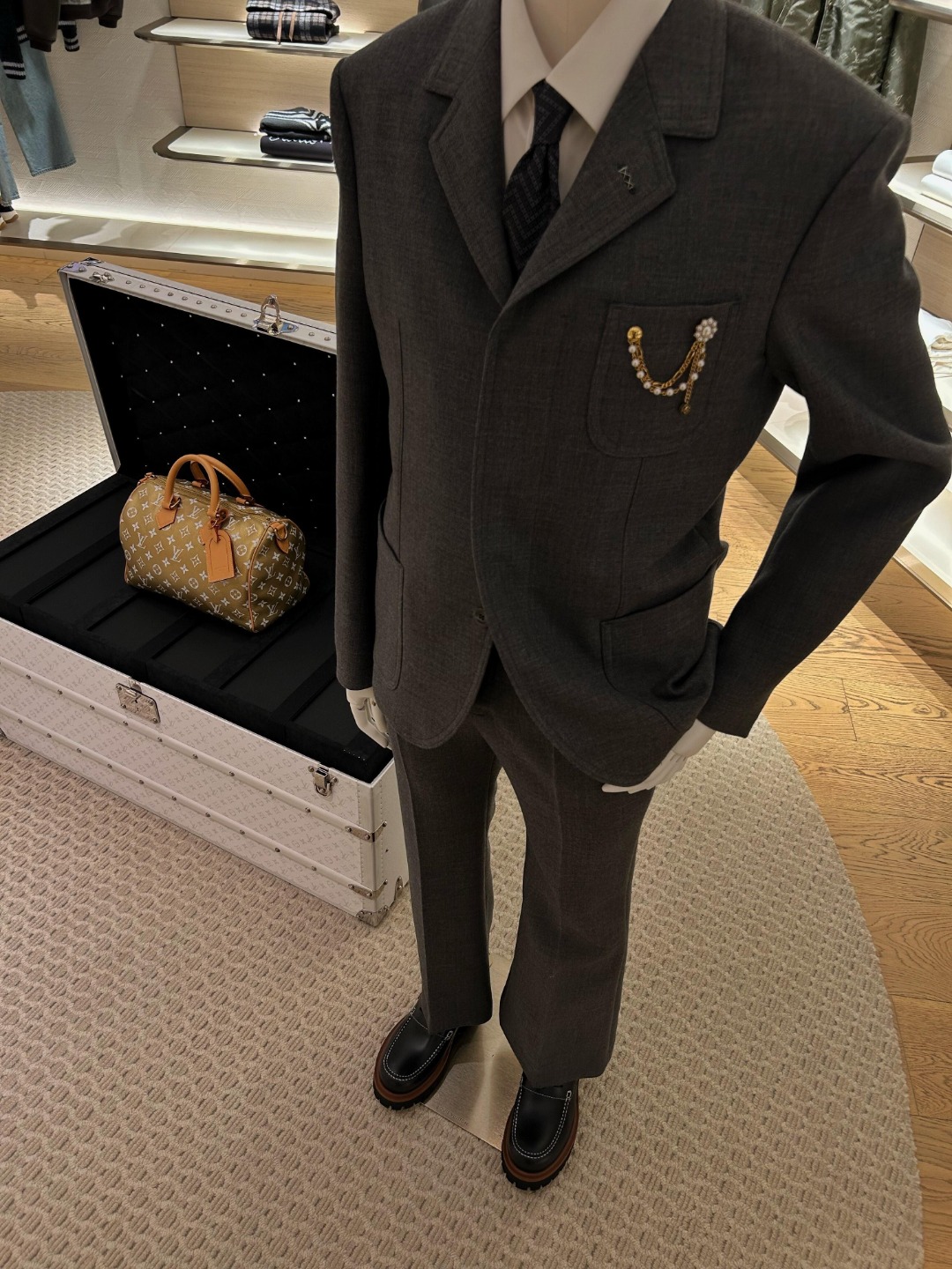 Louis pearl chain jacket