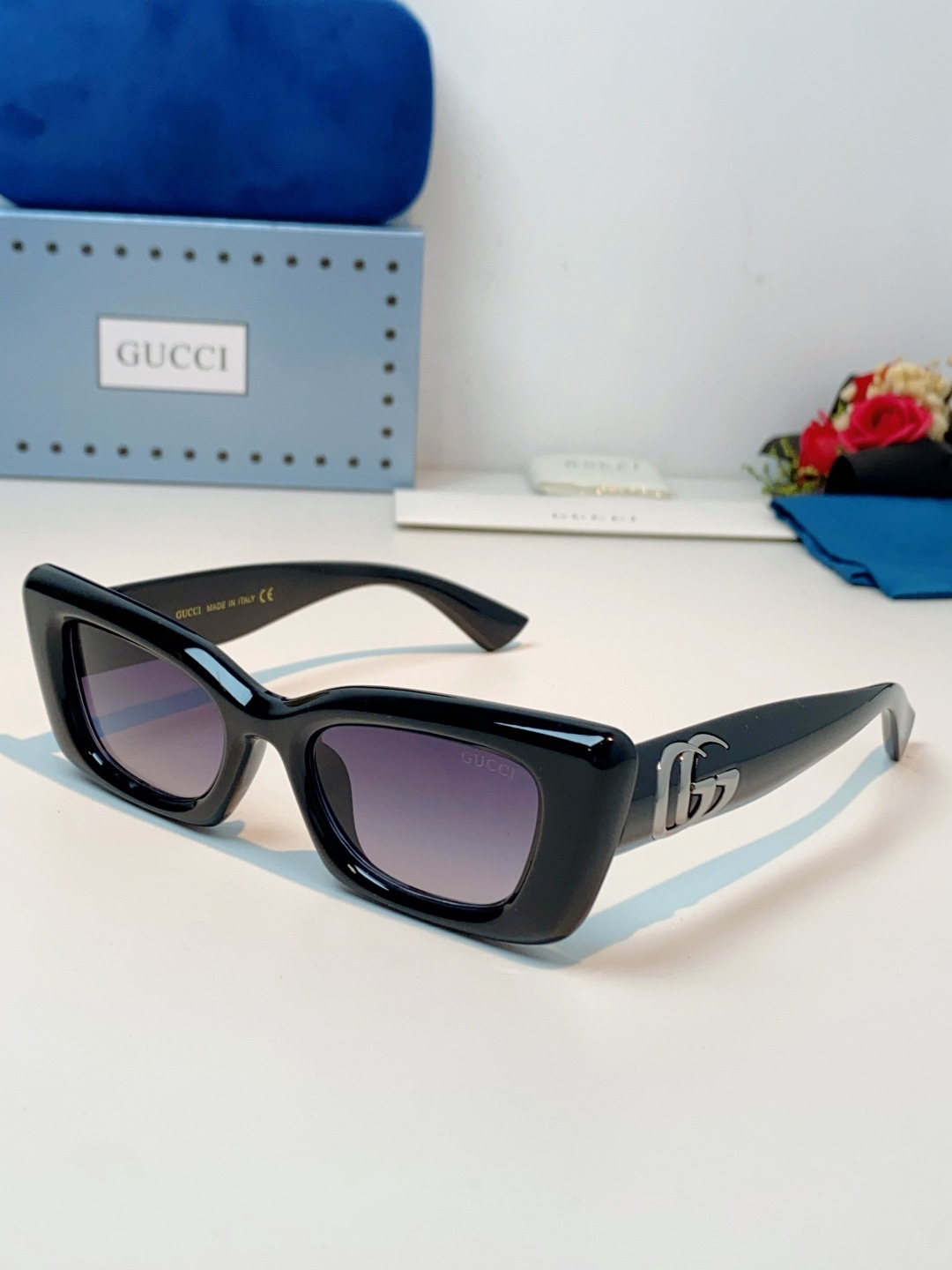 Guc sunglasses