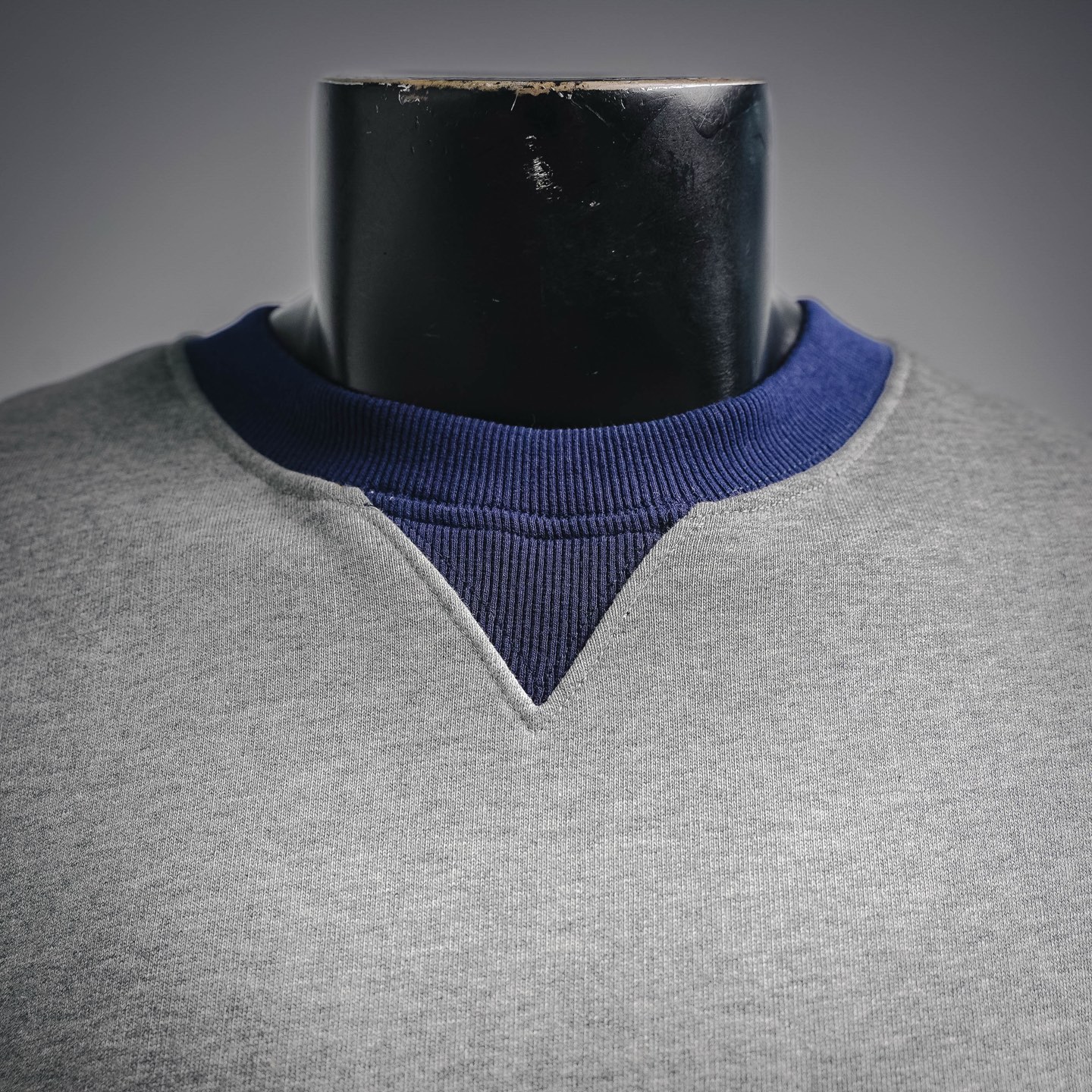 CD splicing sweatshirt