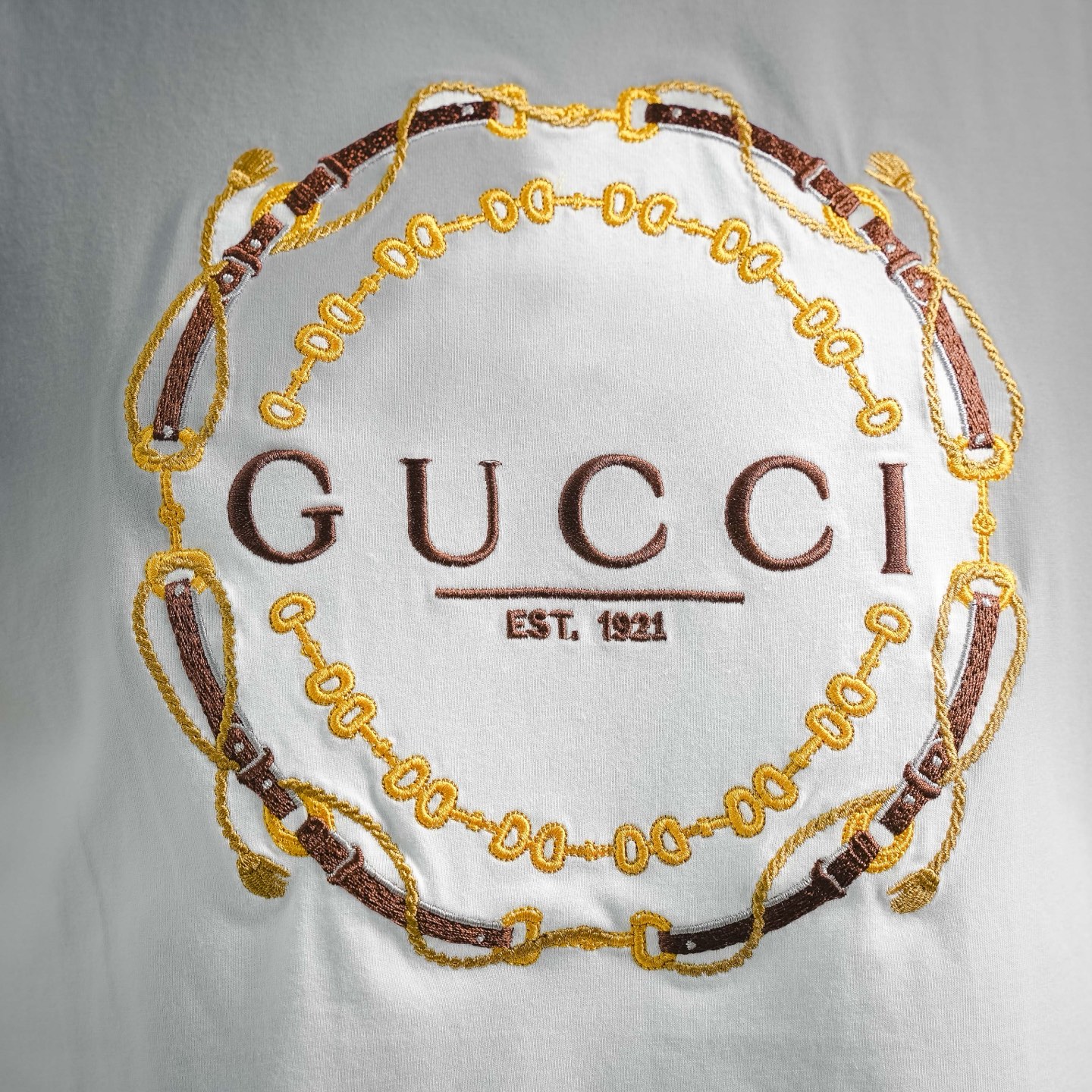 Guc letter embroidered t-shirt