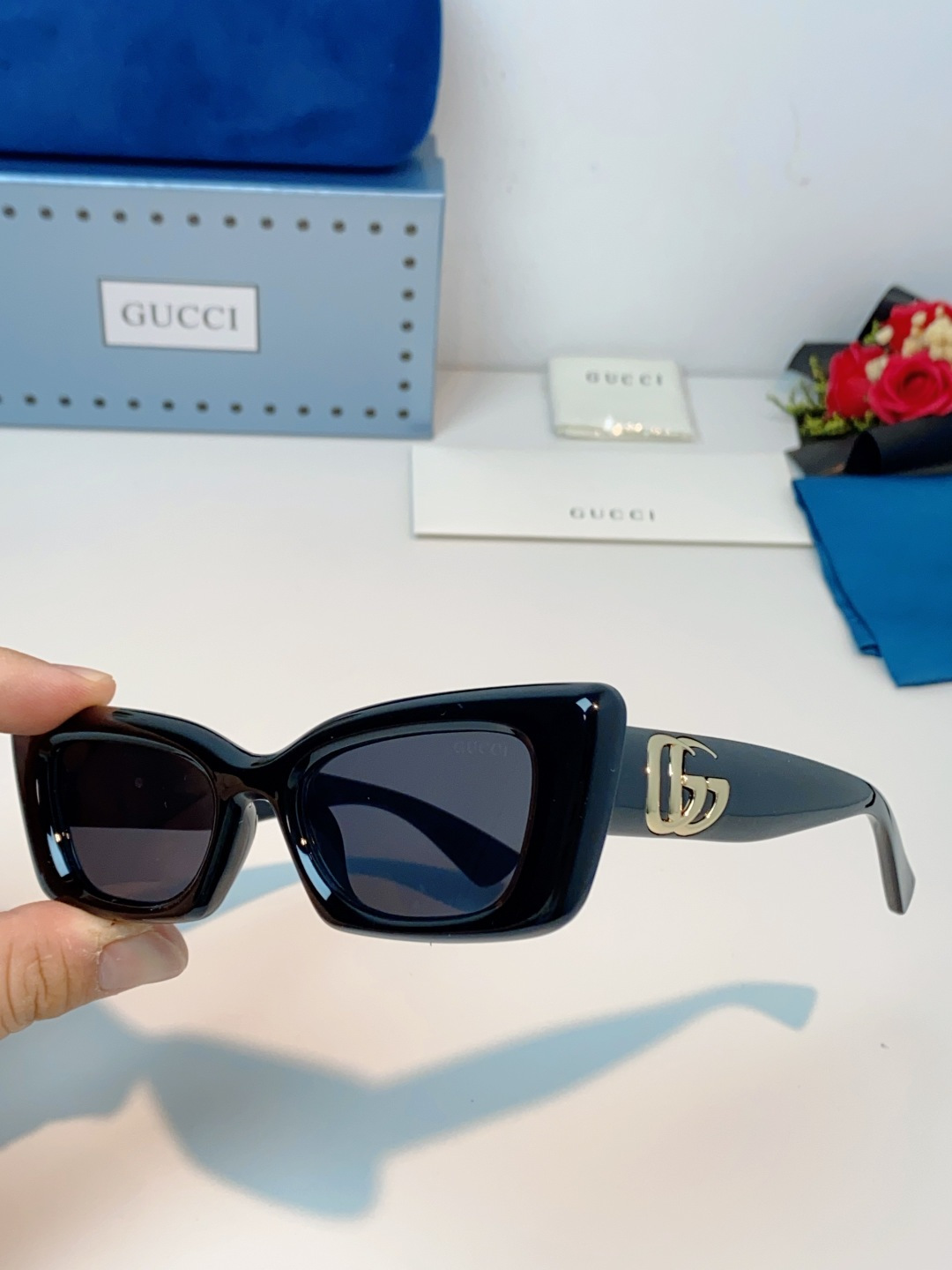 Guc sunglasses