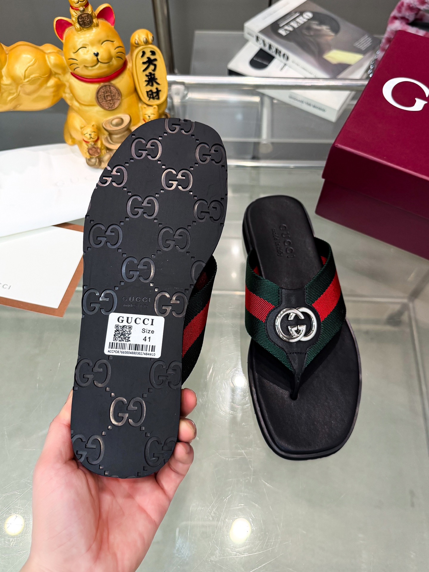 Guc slippers