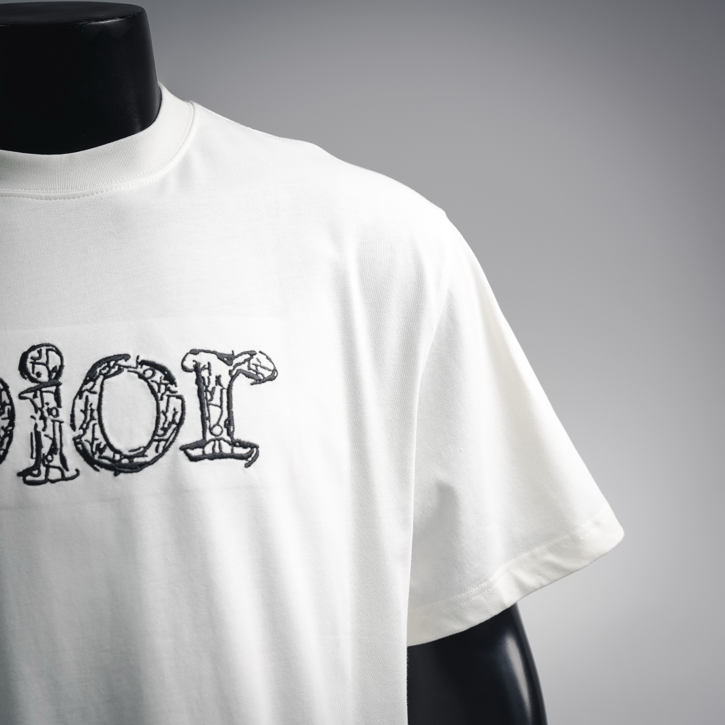 CD letter embroidered t-shirt