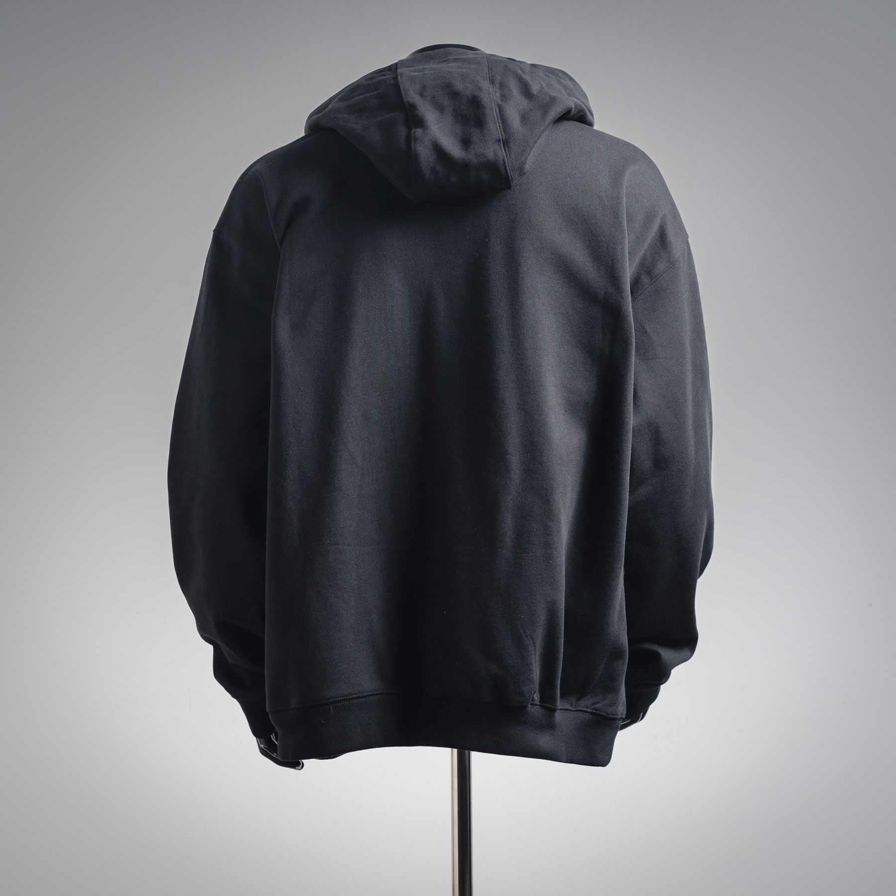 Versa essential hoodie