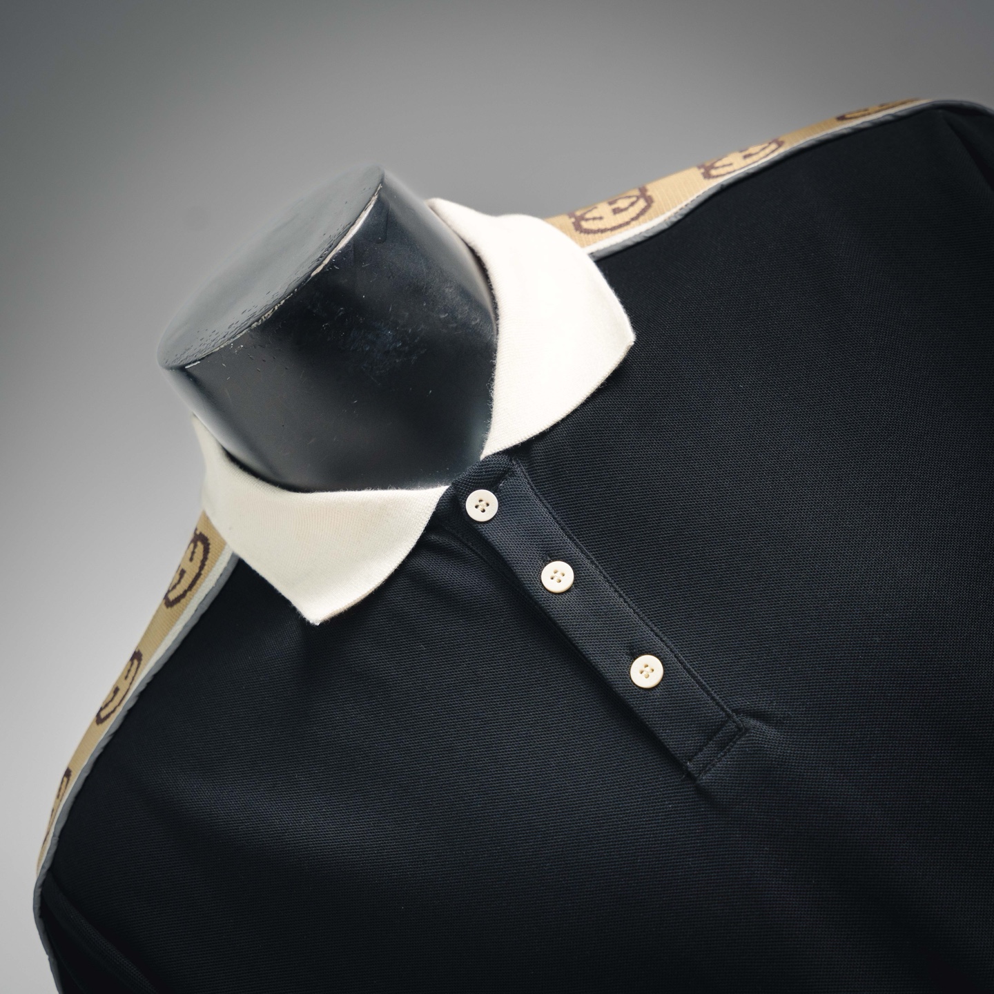 Guc collared Polo