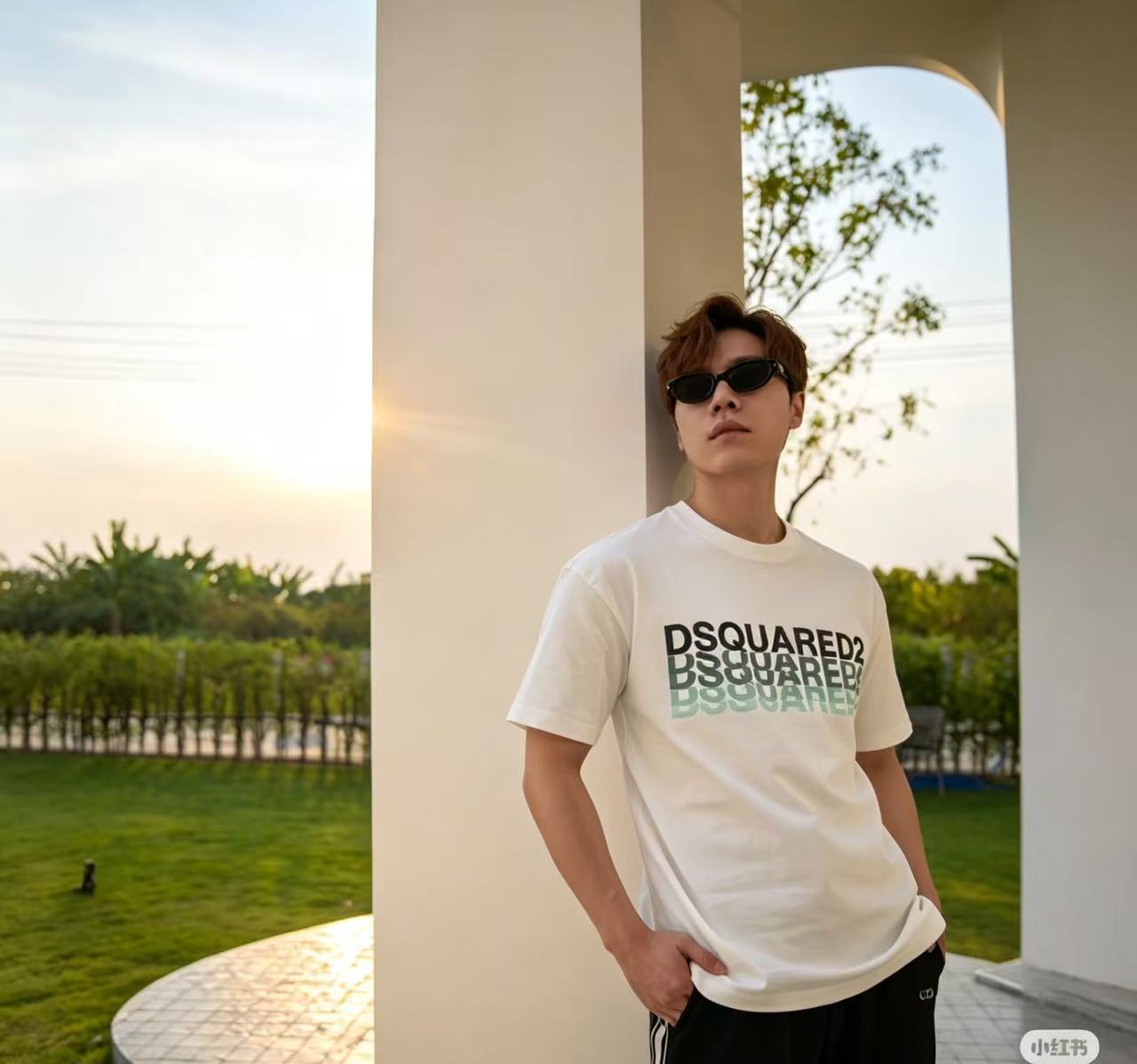 Dsqua gradient letter t-shirt