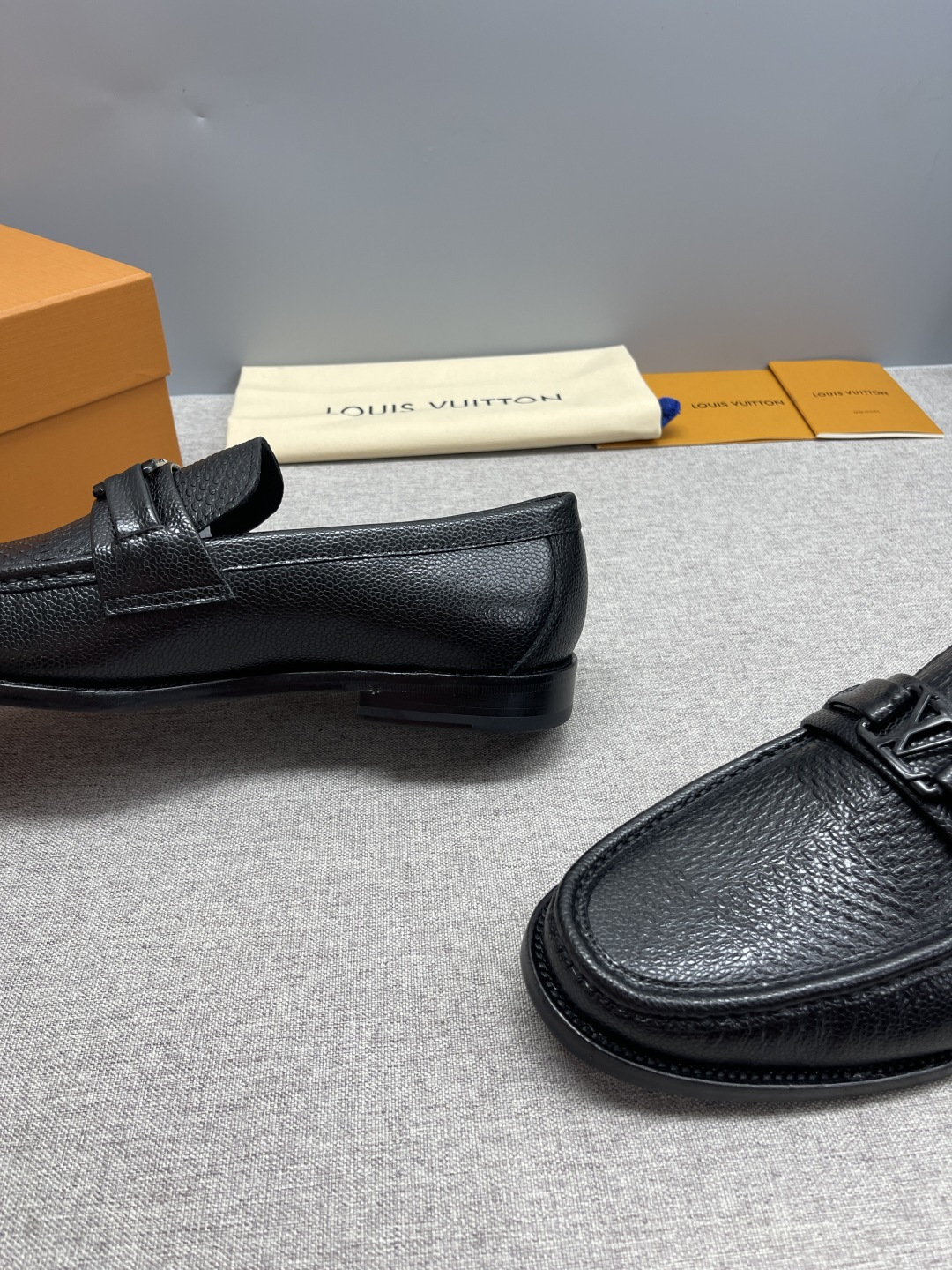 Louis letther shoes