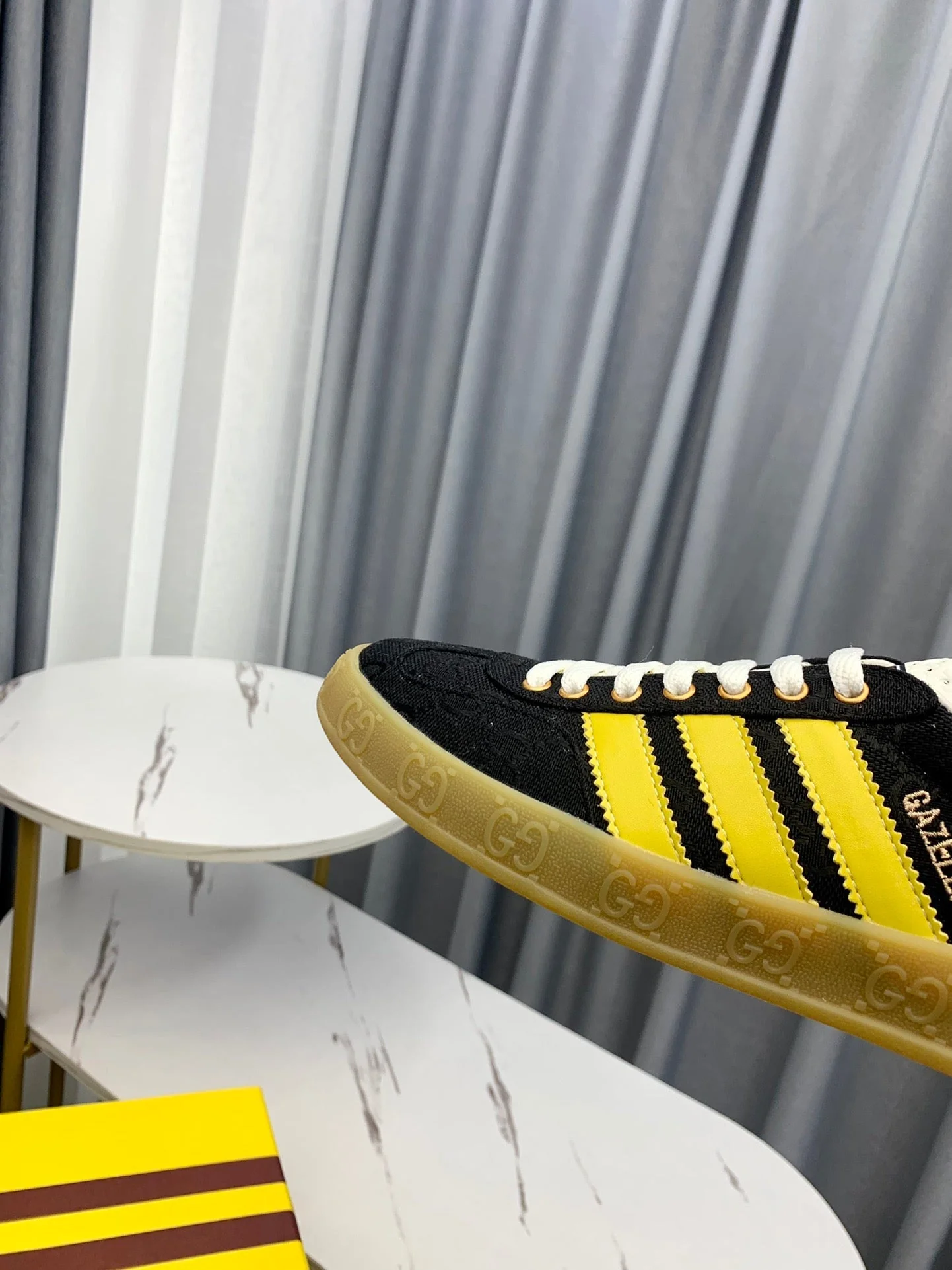 Guc sneakers