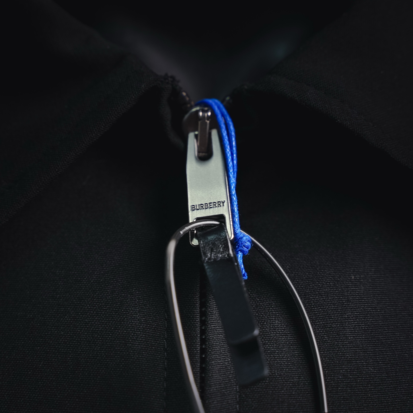 Bur minimal sleek jacket