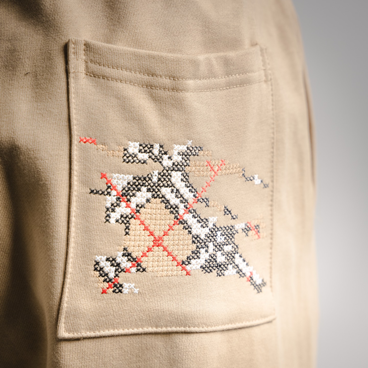 Bur embroidered pants