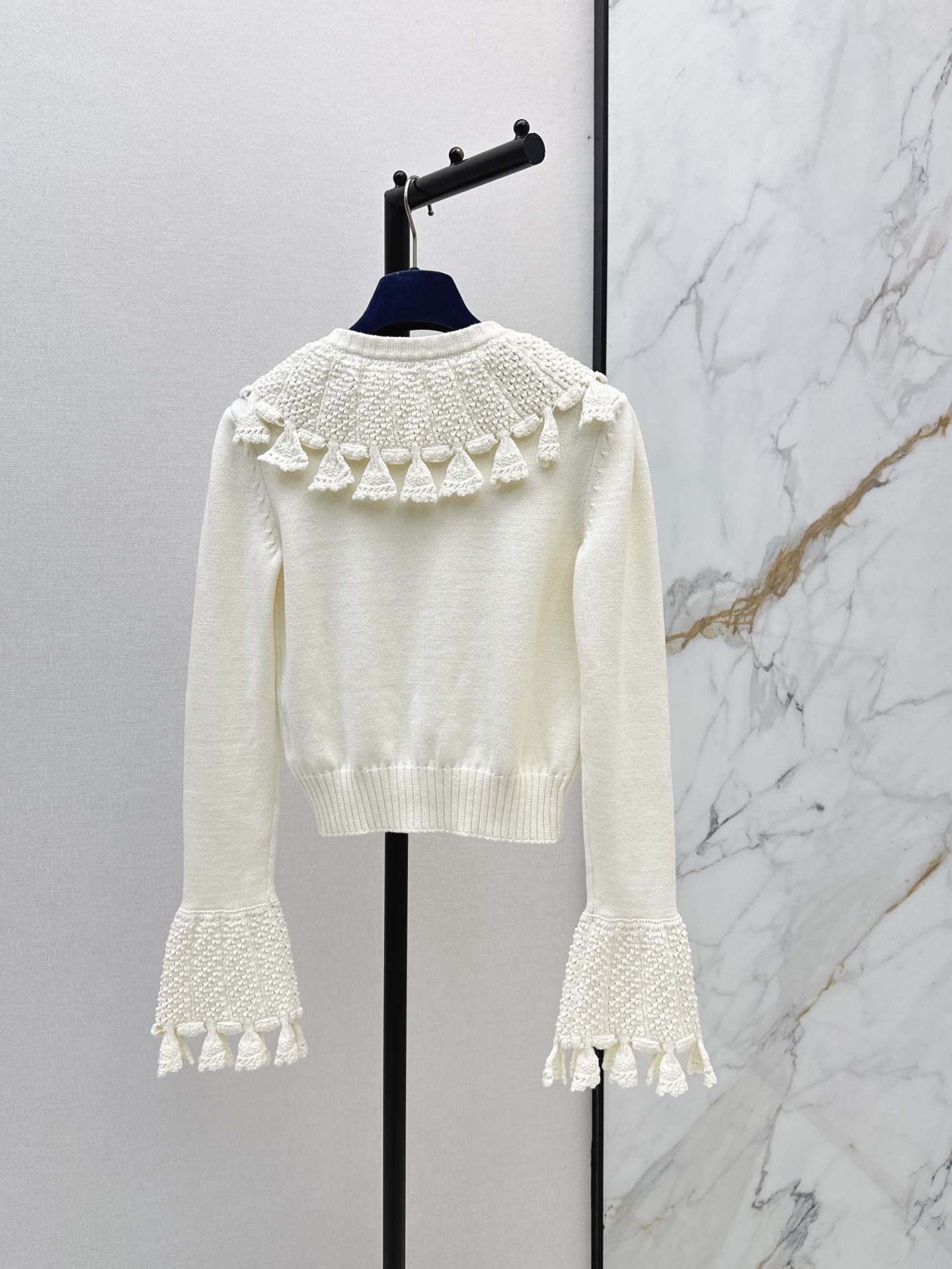 Loui 26fw 3d crochet cardigan