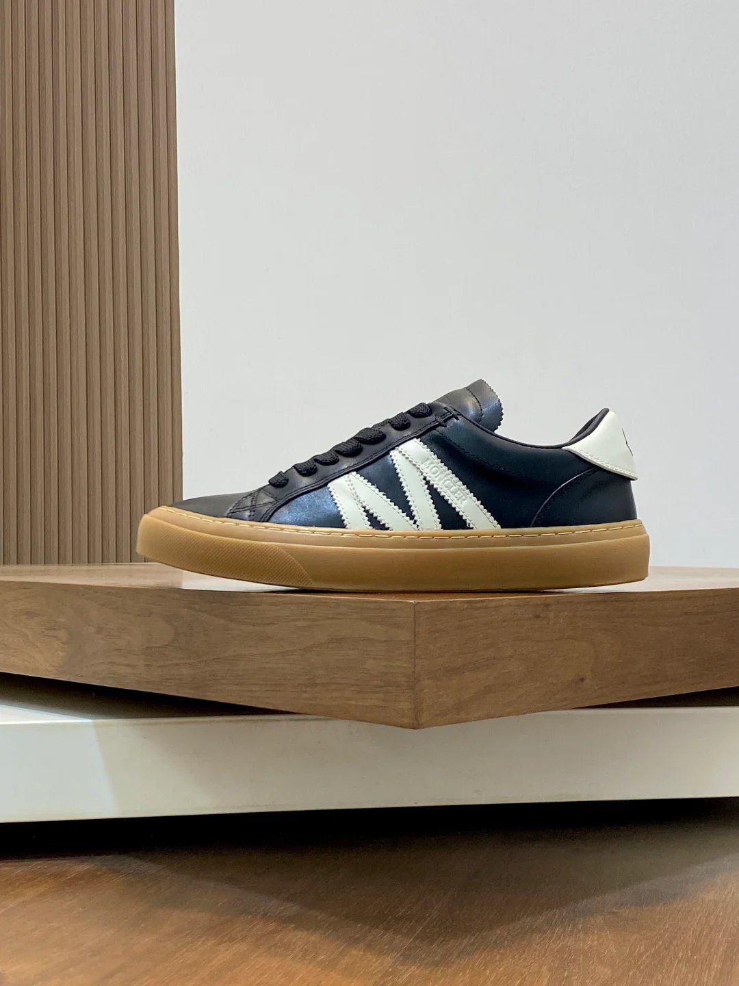 Mon low-top retro sneakers