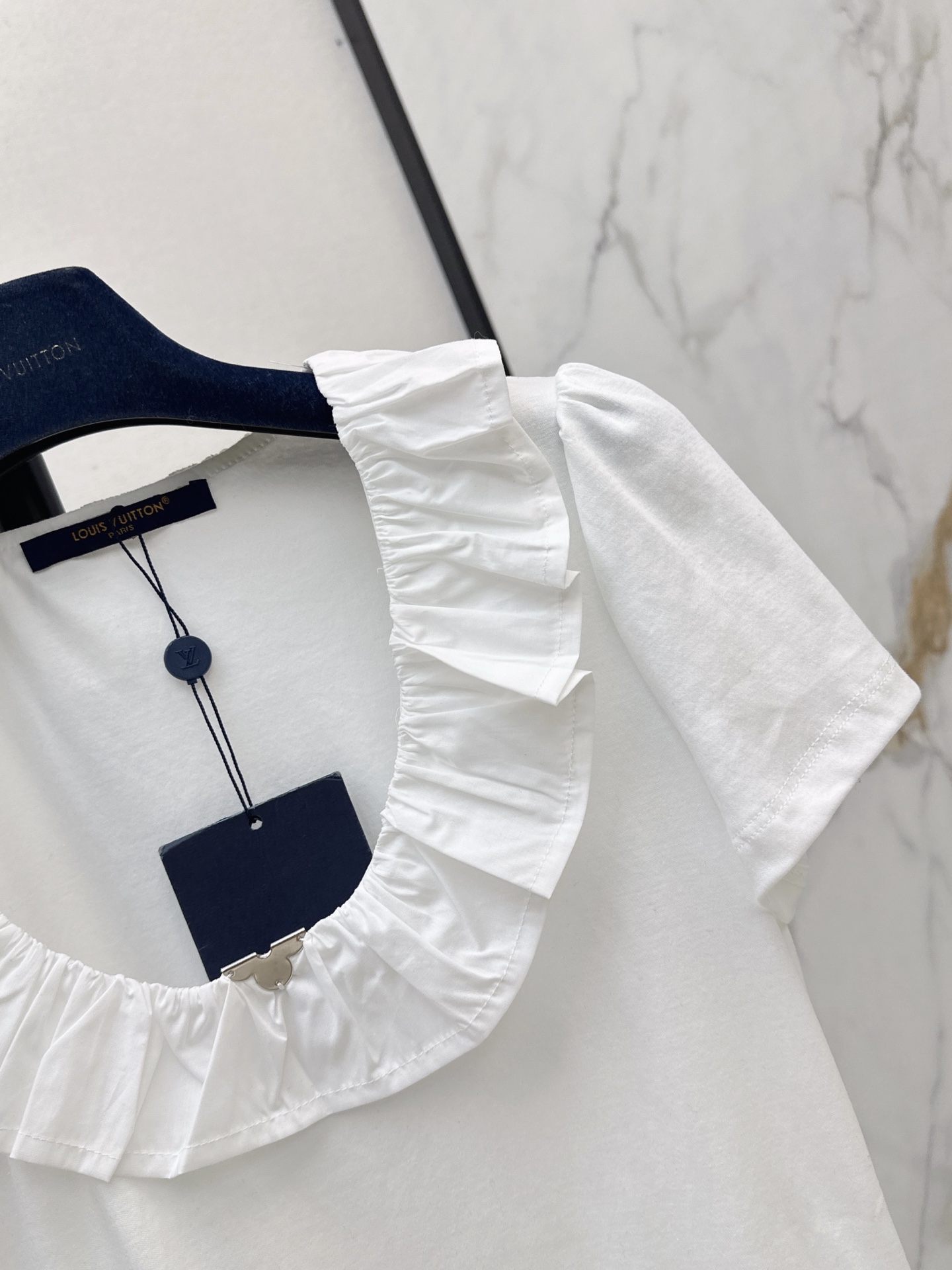 Loui 26fw ruffle t-shirt