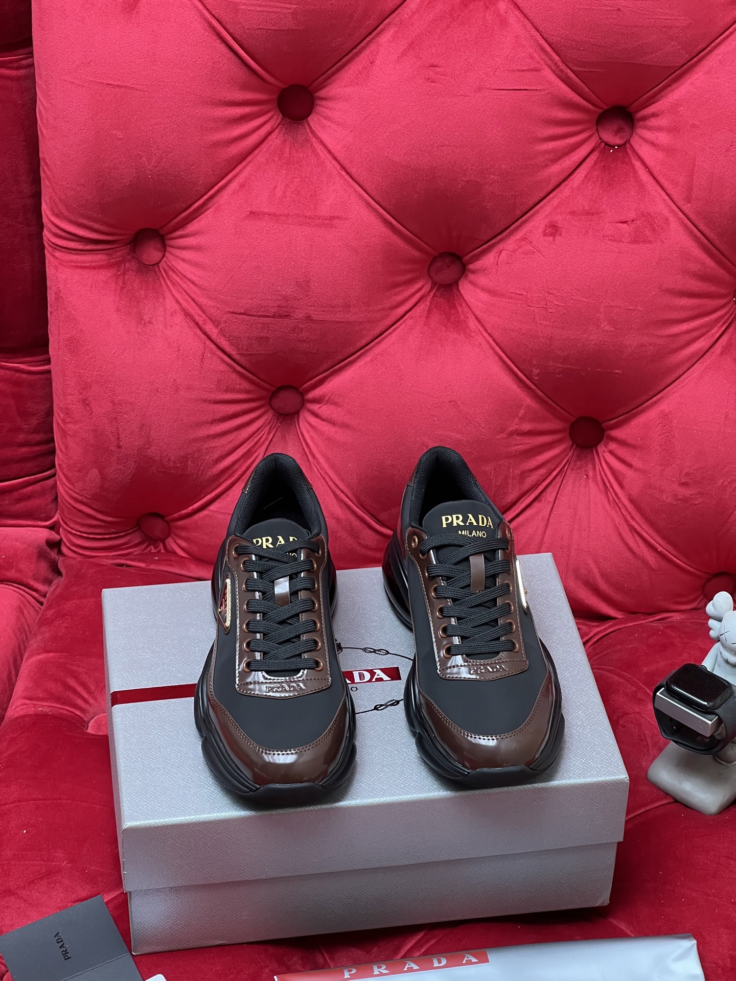 Pra letther sneakers