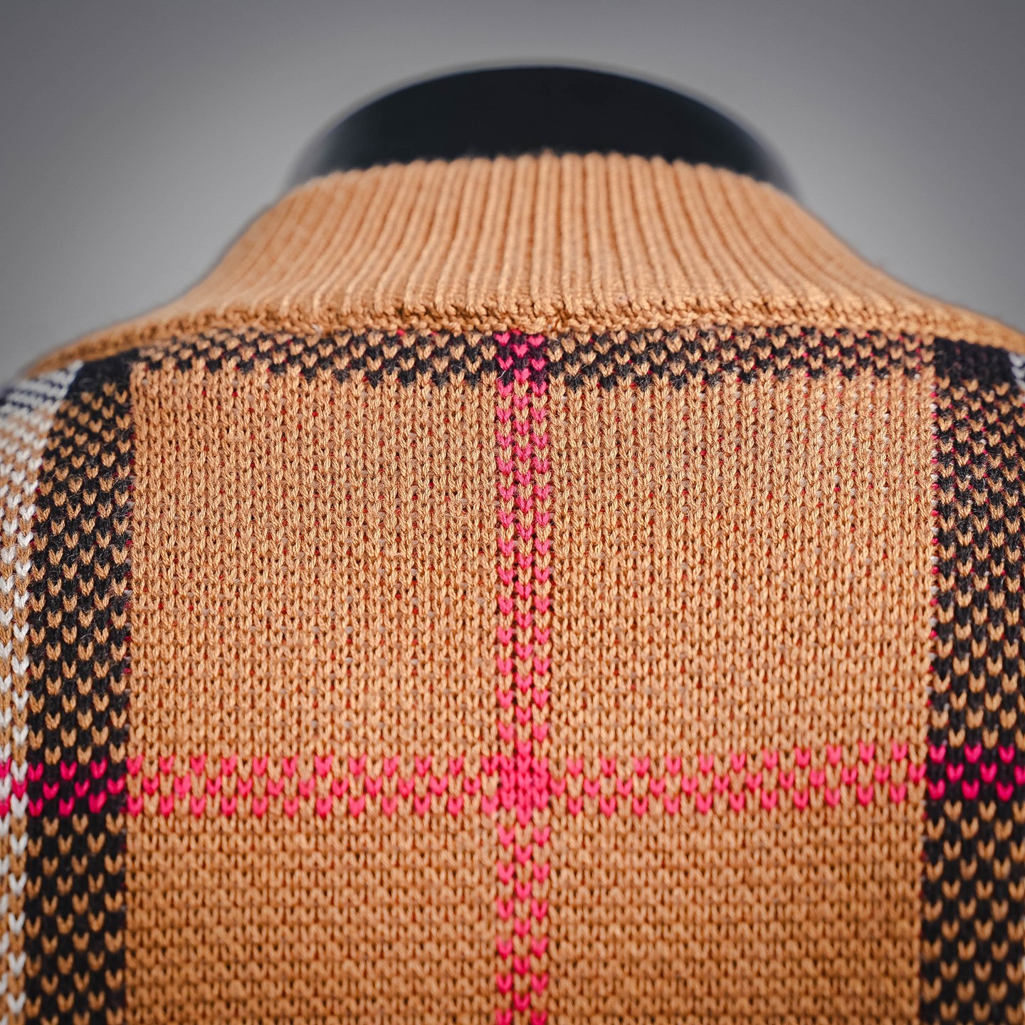 Bur check bomber jacket