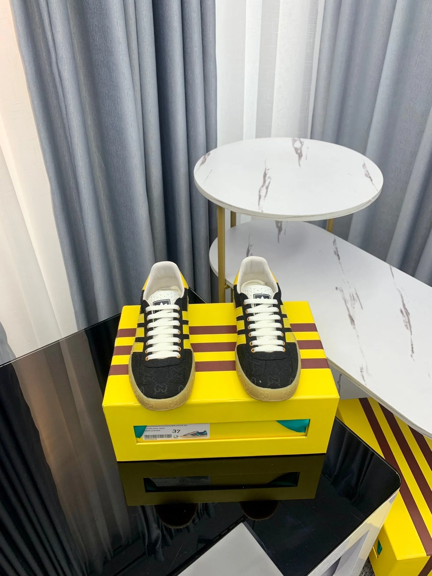 Guc sneakers