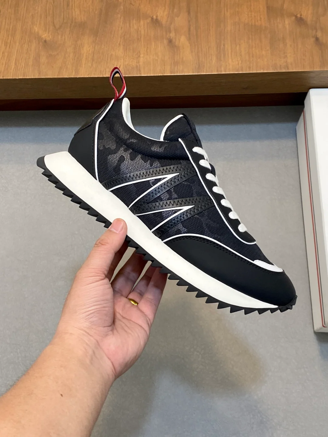 Mon retro sneakers