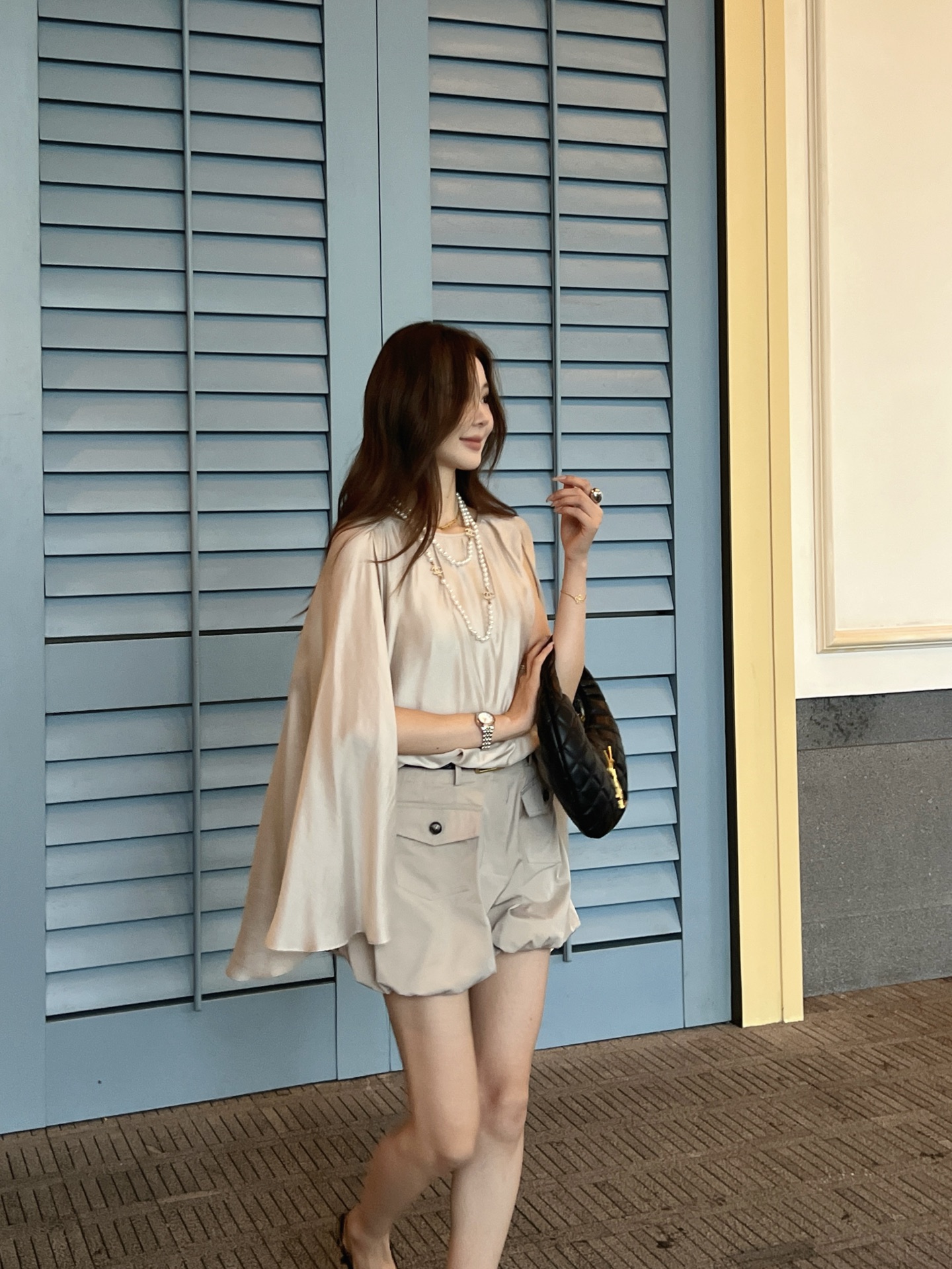 Chol 26ss cape sleeve top