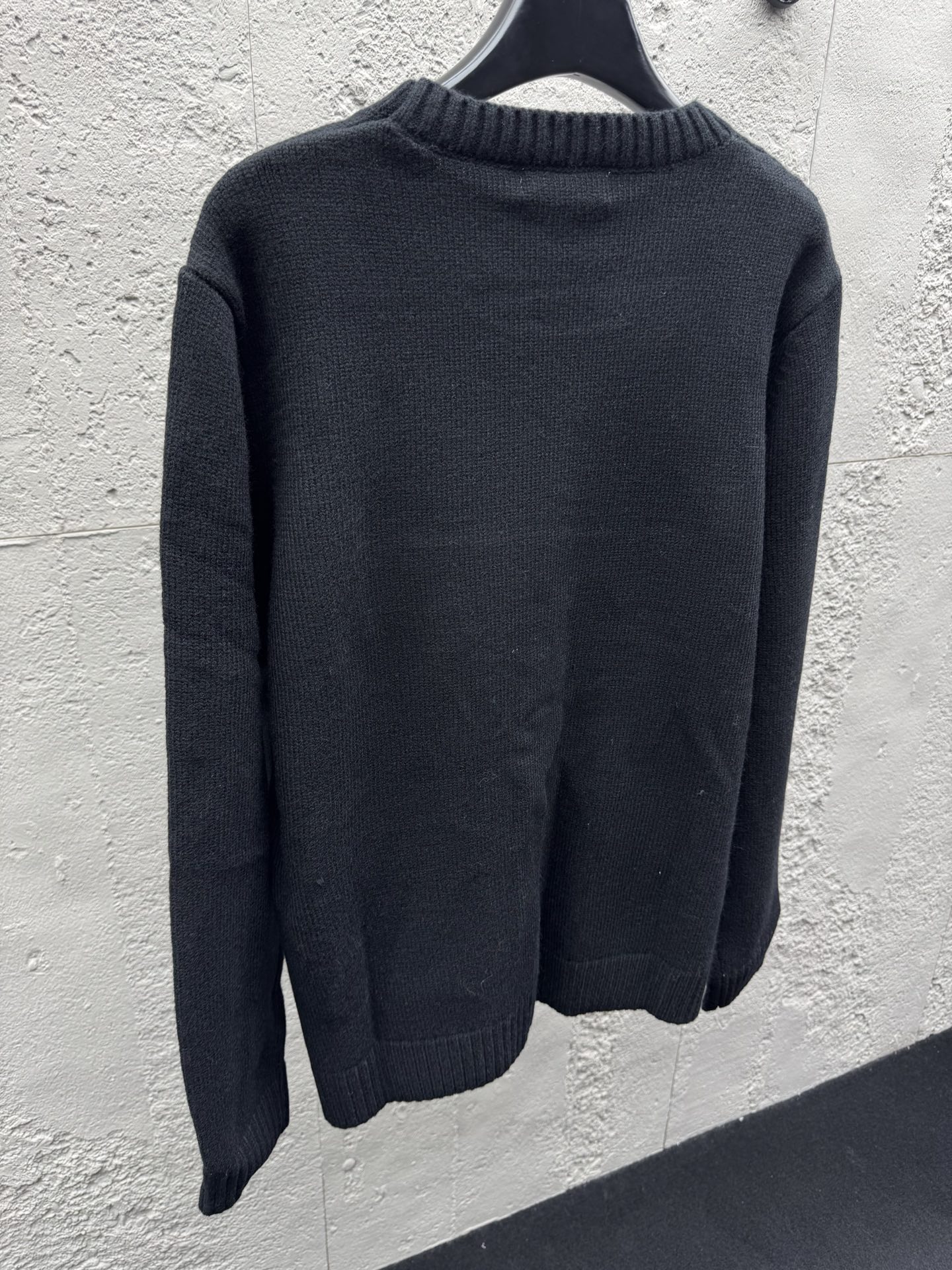 Valent embroidered sweater