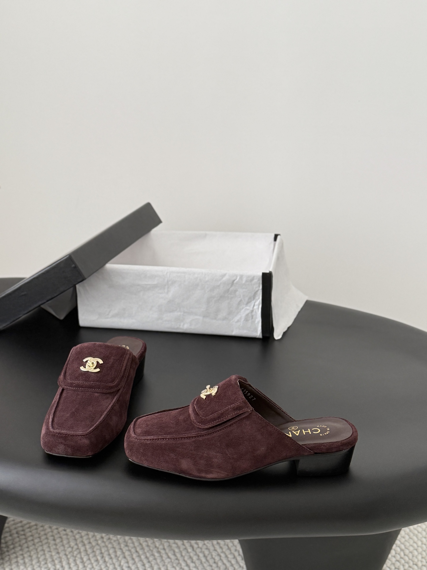 Chan 26C suede mules