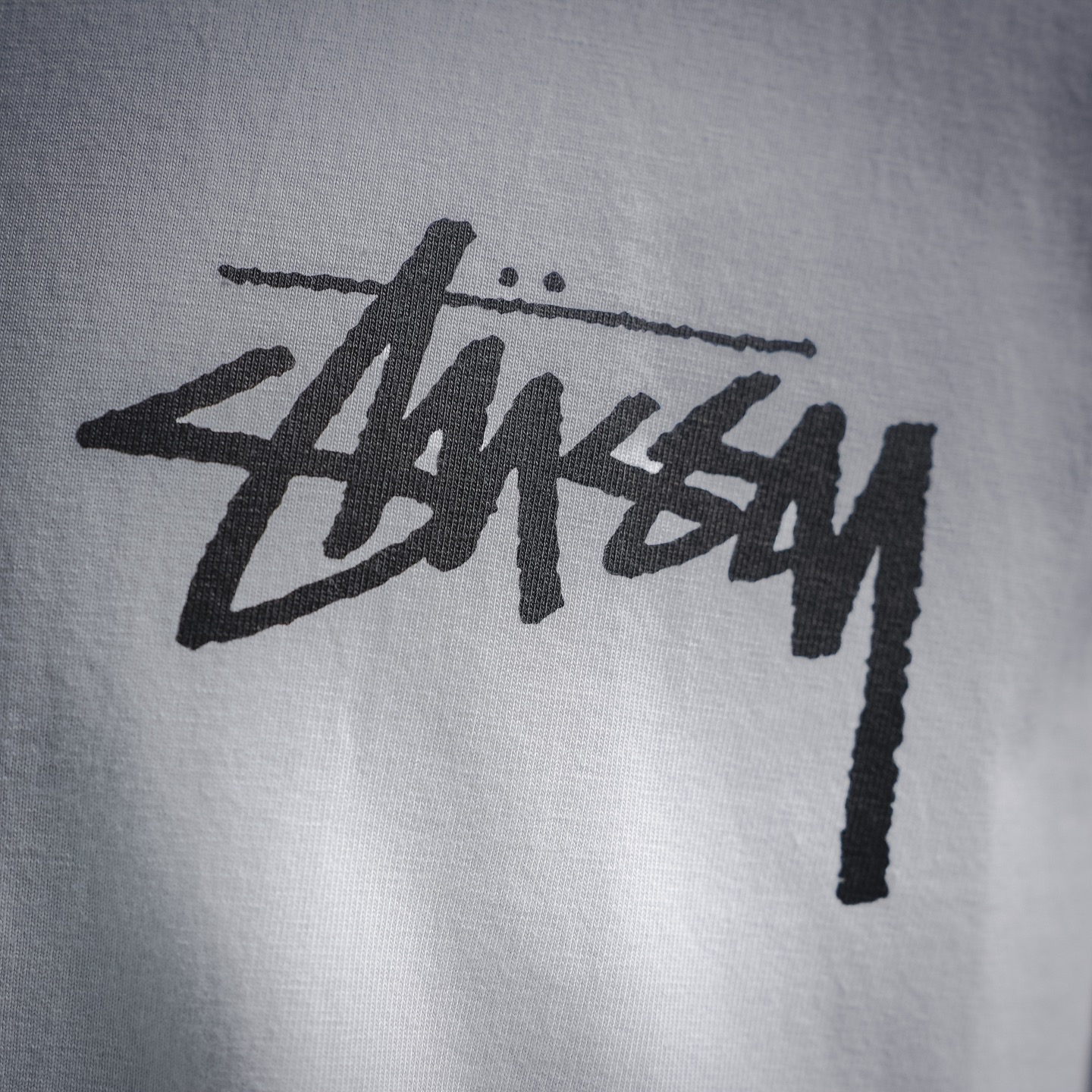 Stus graffiti-print t-shirt