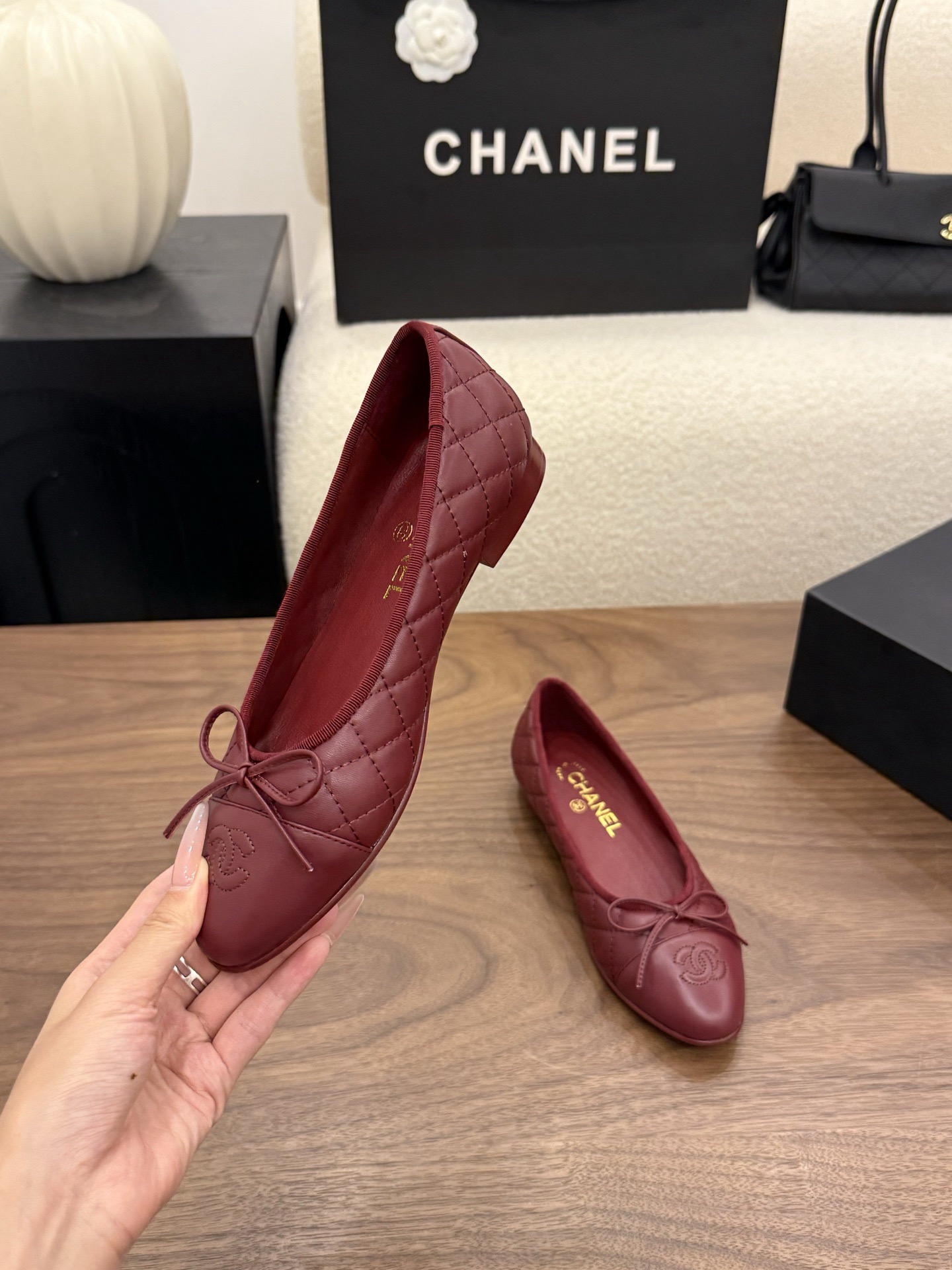 Chan 26fw flat shoes