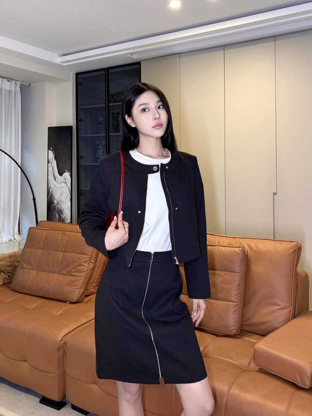Her 26ss zip-up skirt