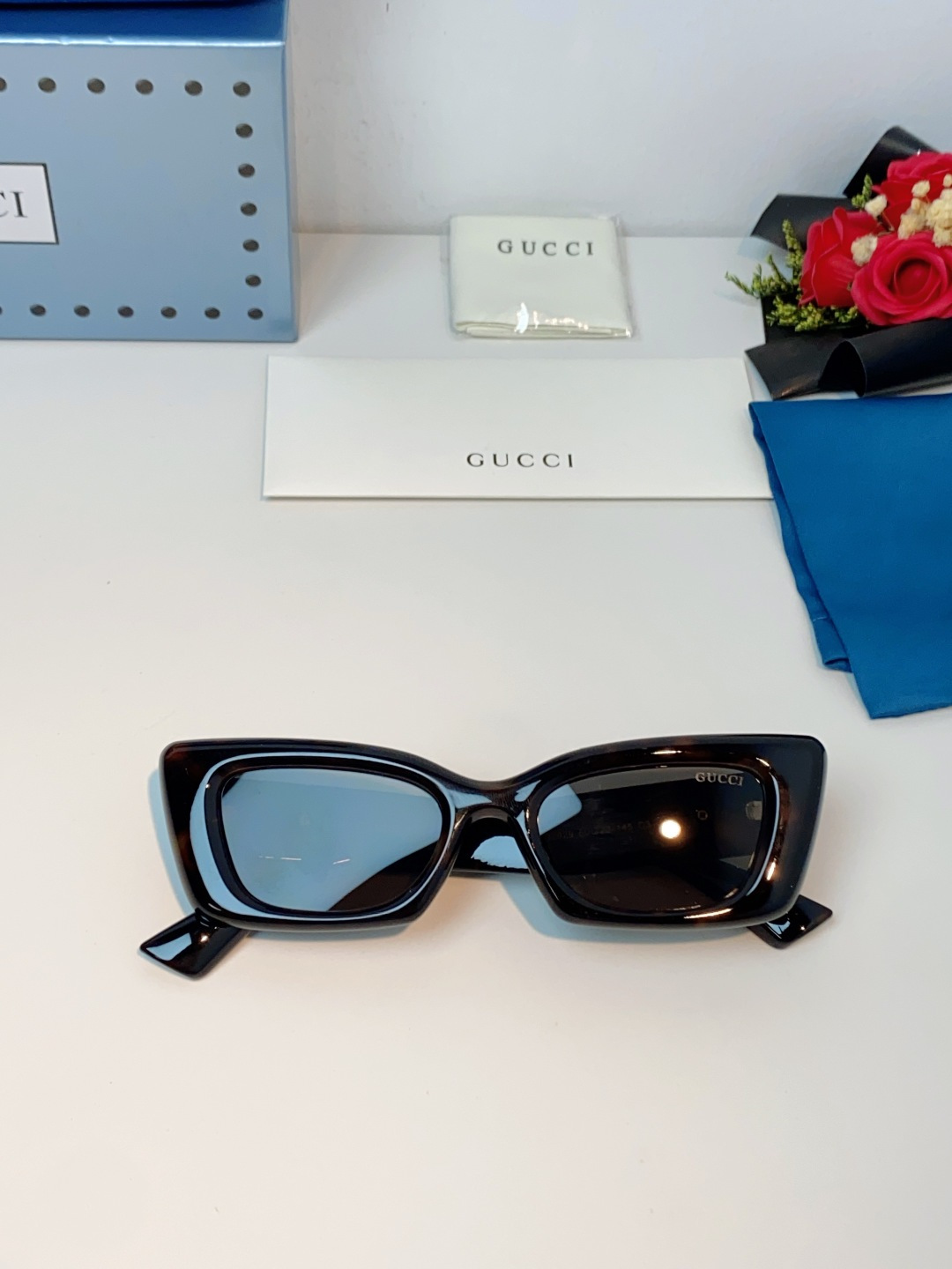 Guc sunglasses