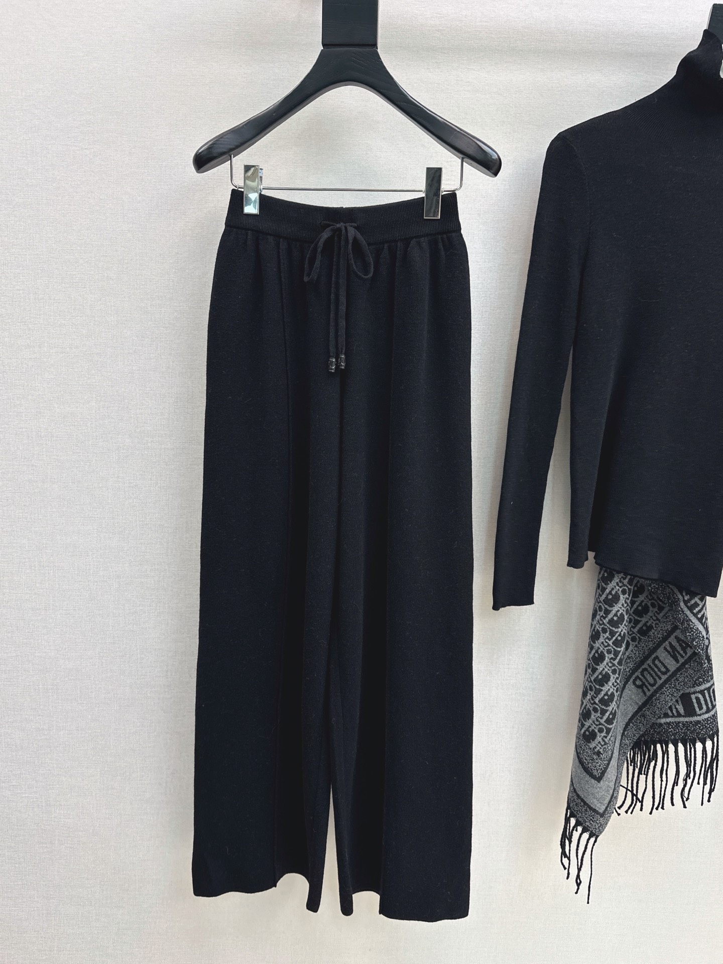 CD 26fw knit shawls basic tee pants sets