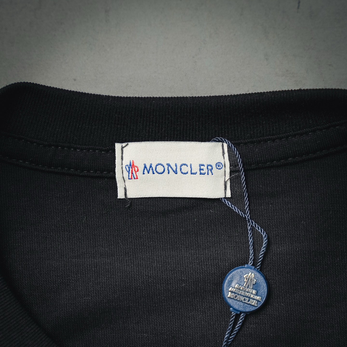 Mon neckline printed t-shirt