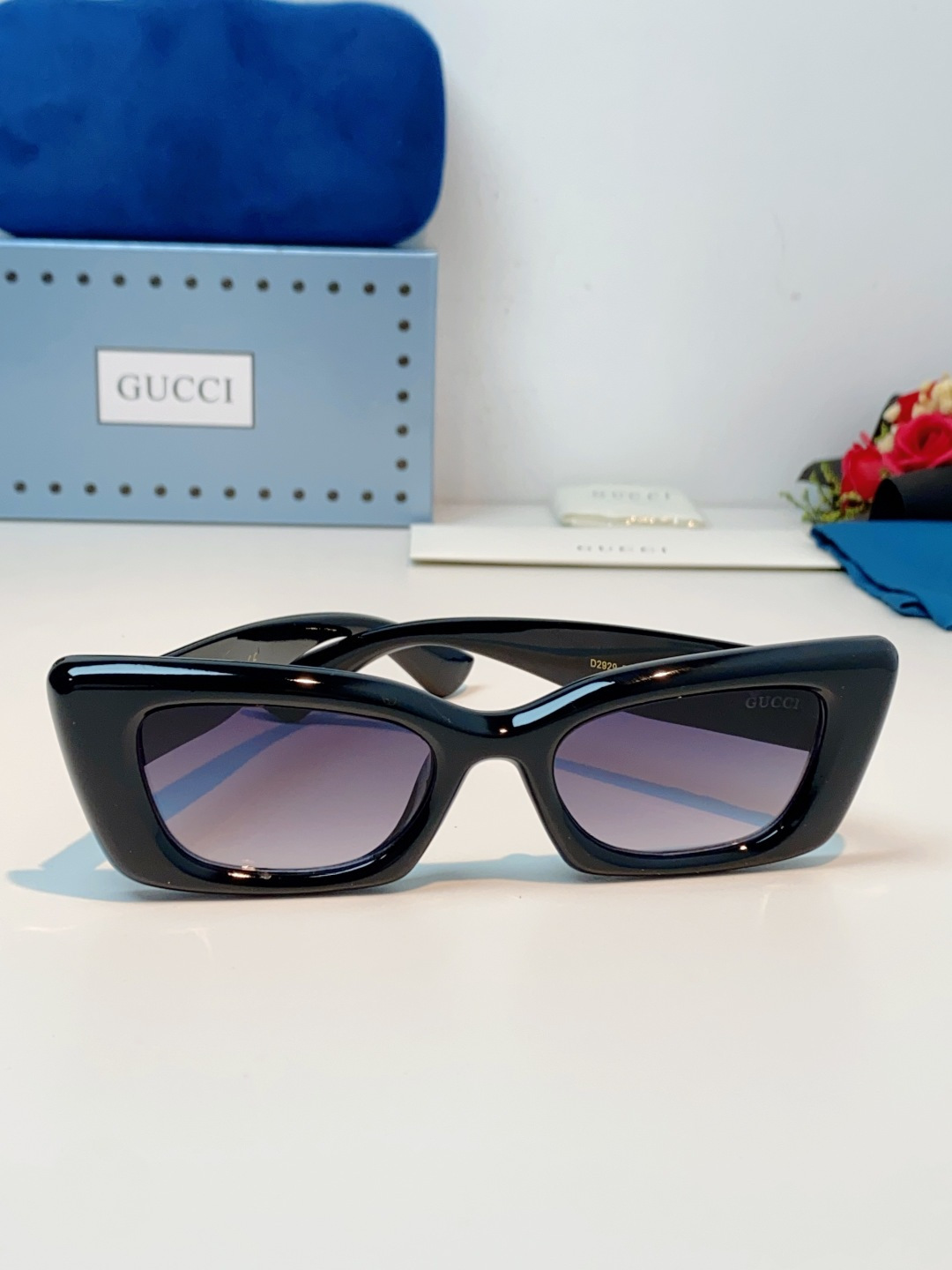 Guc sunglasses