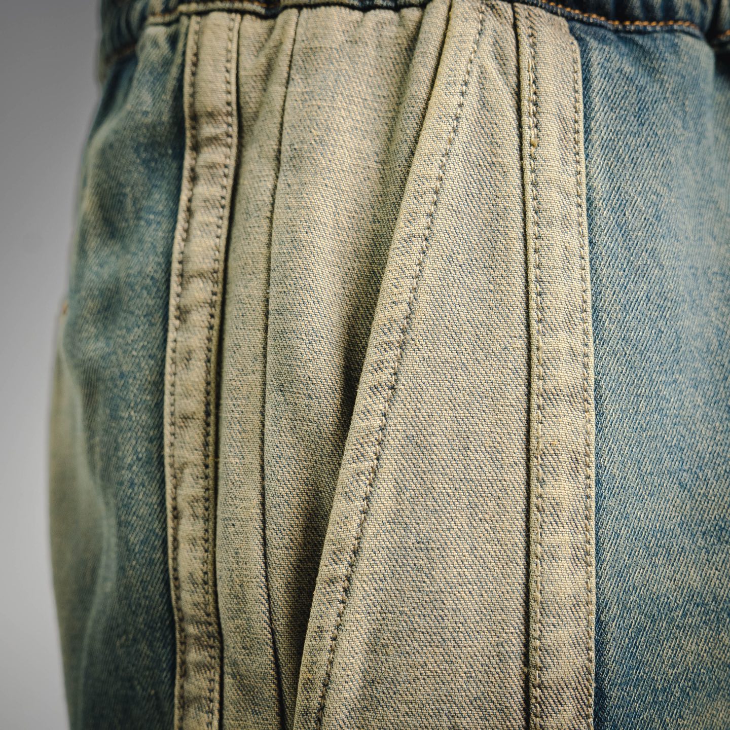Ami embroidered jeans