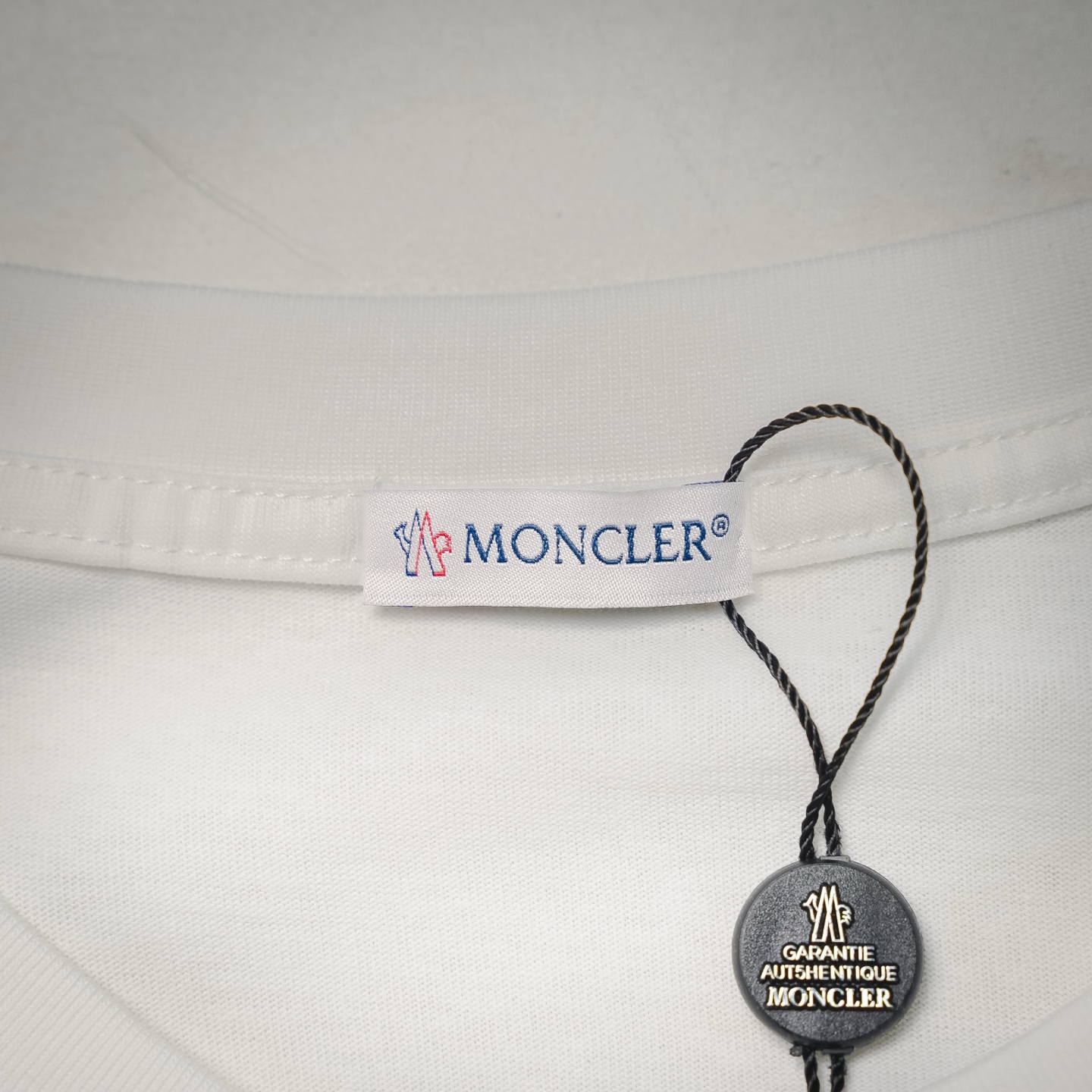 Mon embroidered badge t-shirt