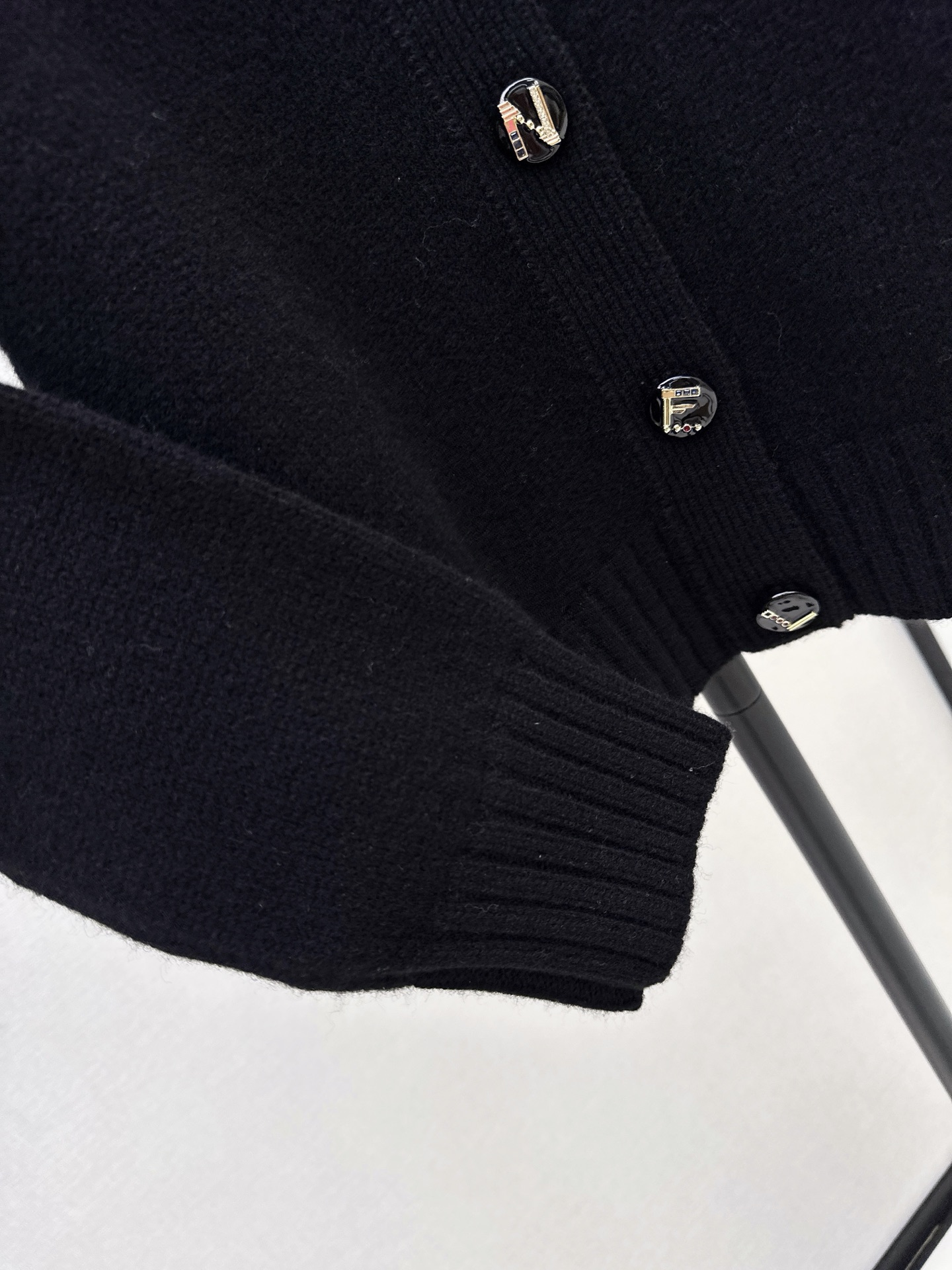 Chan 26ss cashmere knit cardigan