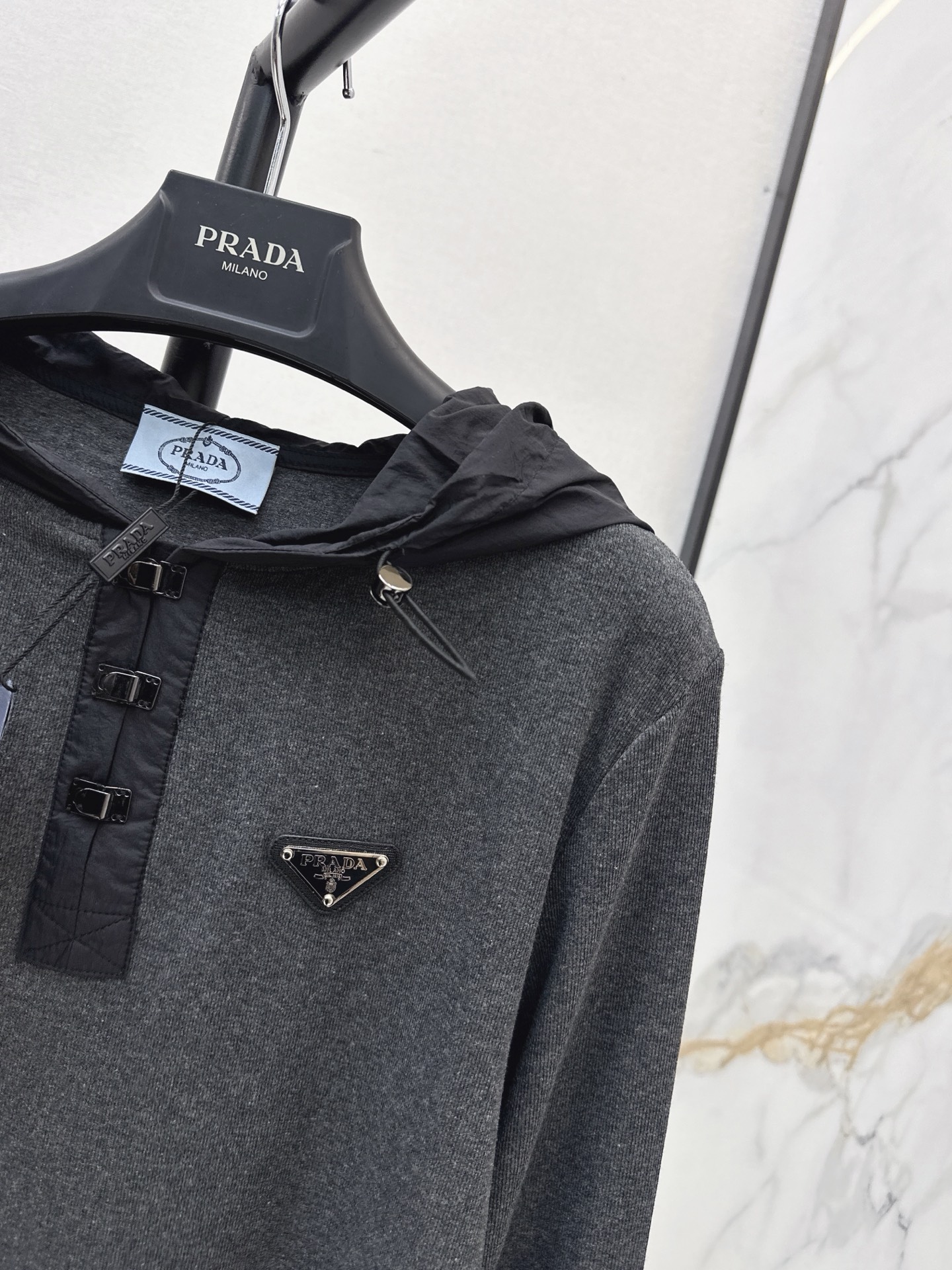 Pra 26fw hooded basic tee