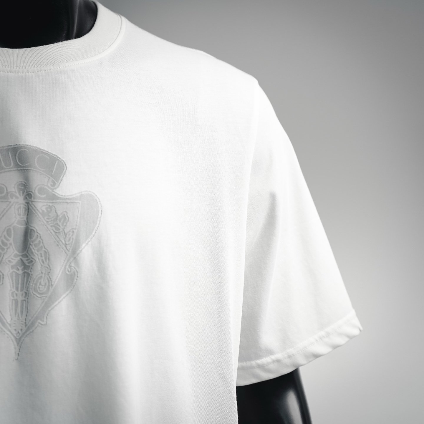 Guc badge embroidered t-shirt
