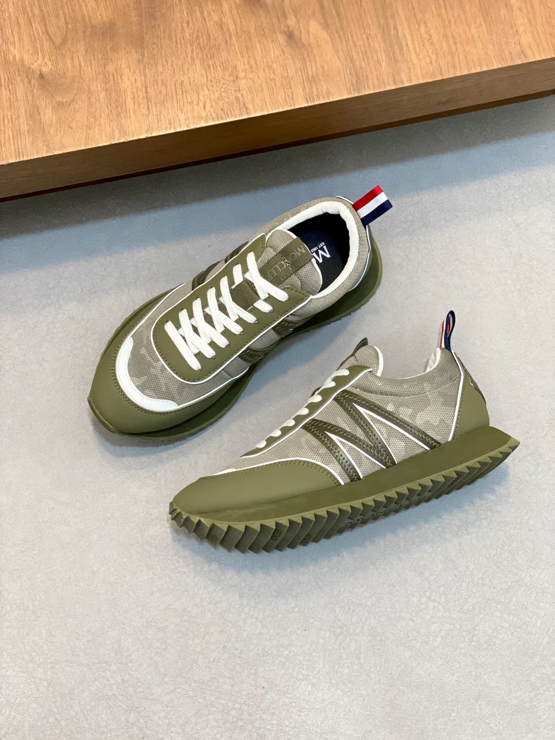 Mon retro sneakers
