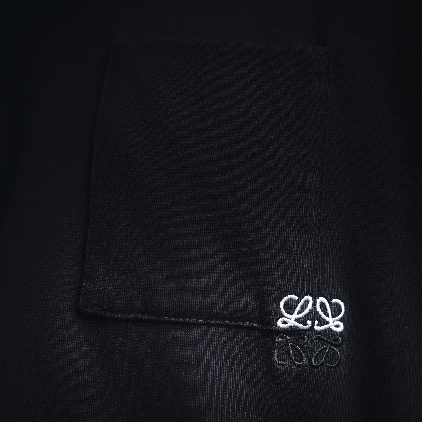 Loe pocket embroidered t-shirt