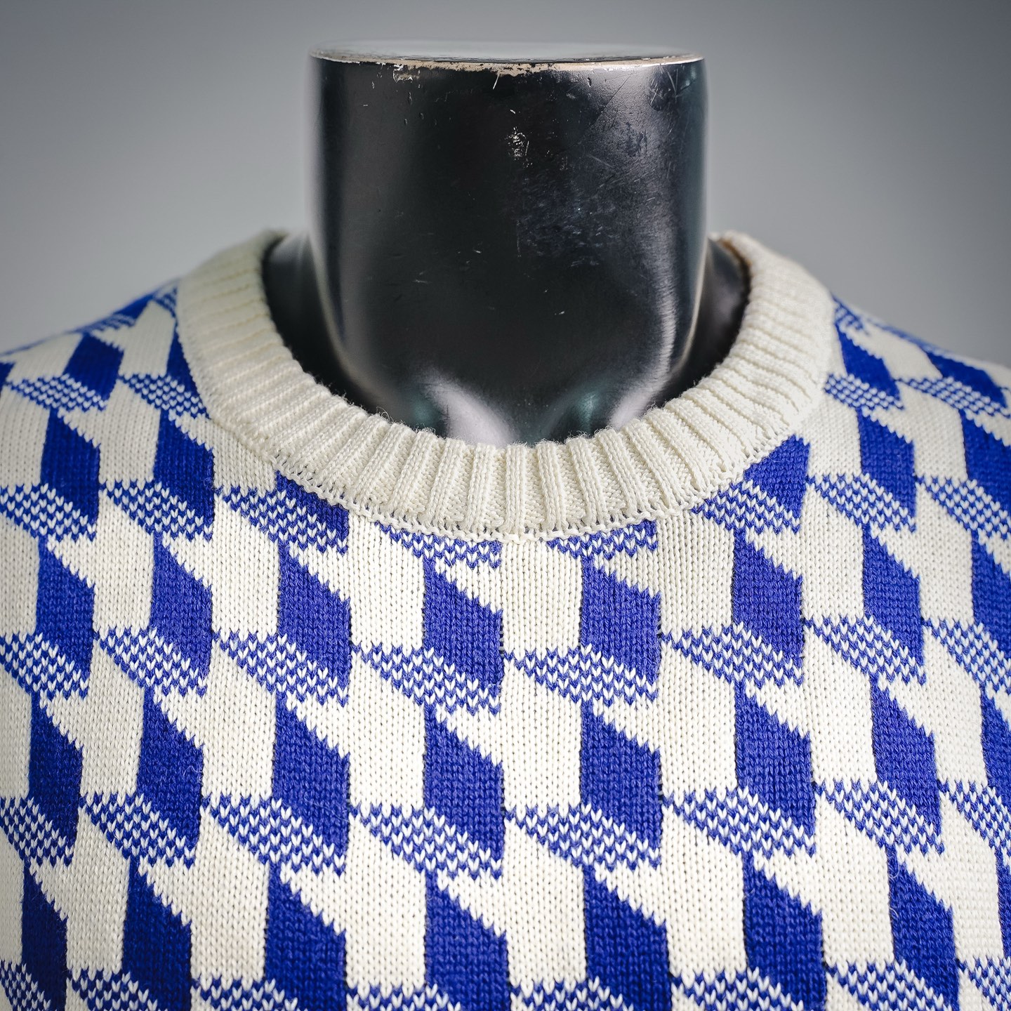 CD houndstooth statement sweater