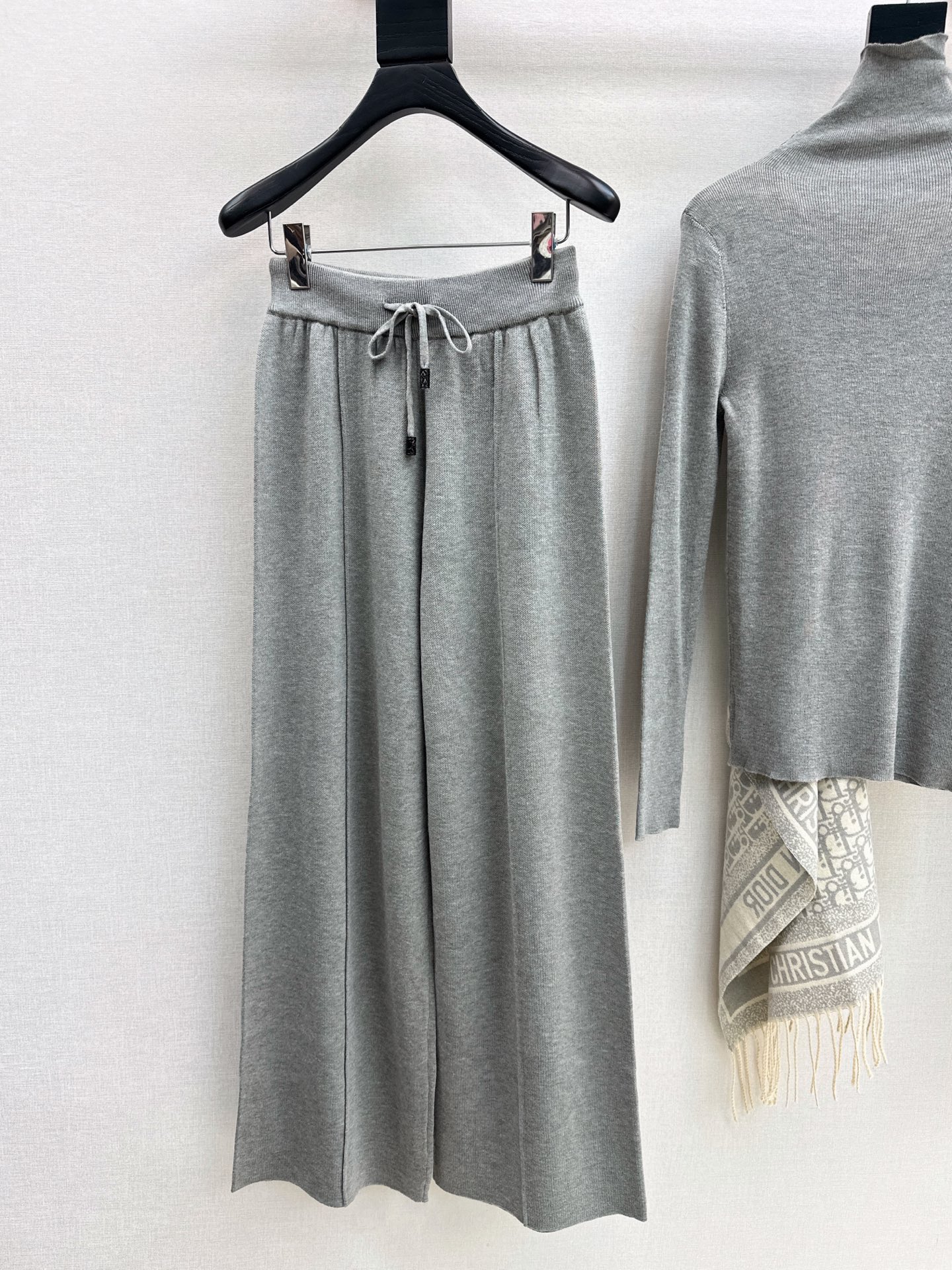 CD 26fw knit shawls basic tee pants sets