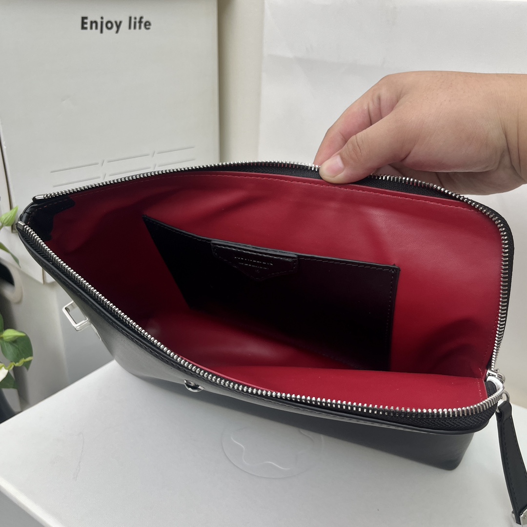 Montb clutch bag