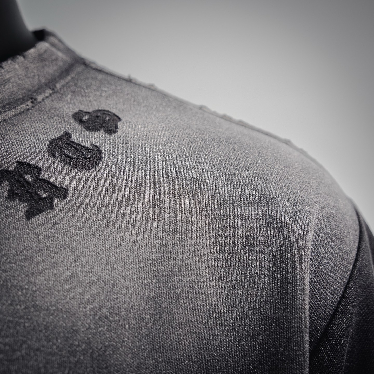 Chrome washed cross-pint t-shirt
