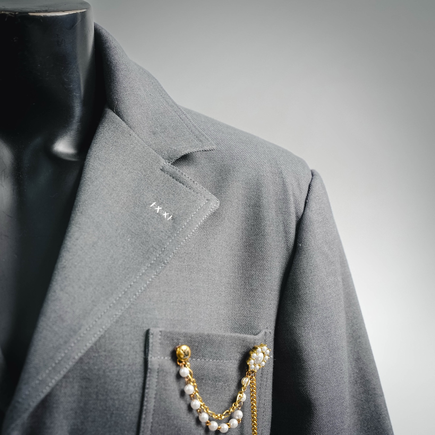 Louis pearl chain jacket