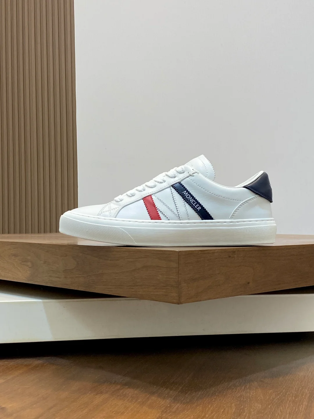 Mon low-top retro sneakers