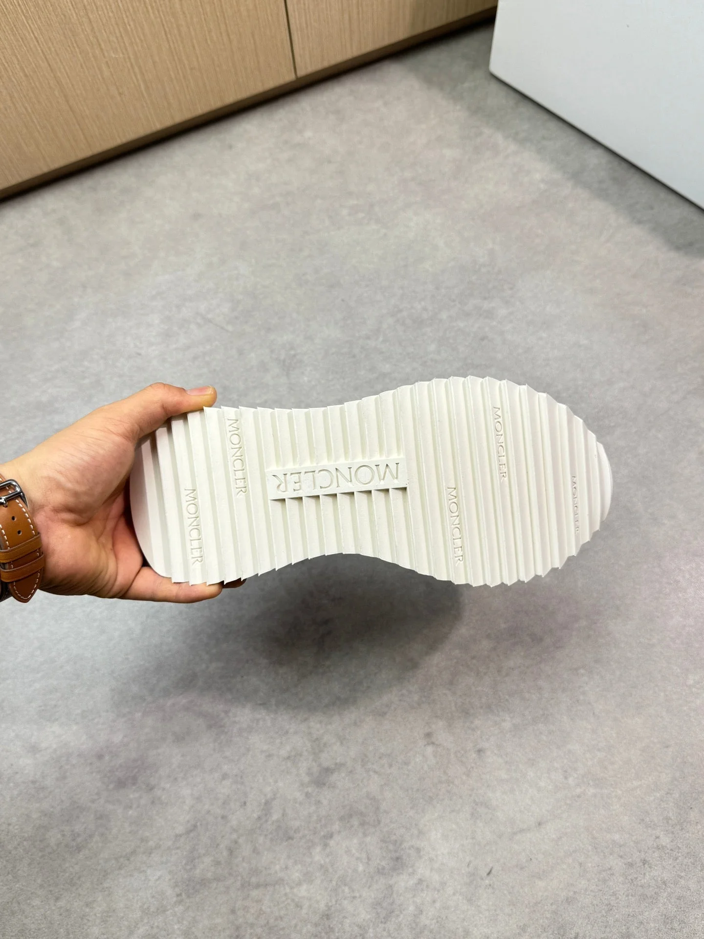 Mon 25ss sneaker
