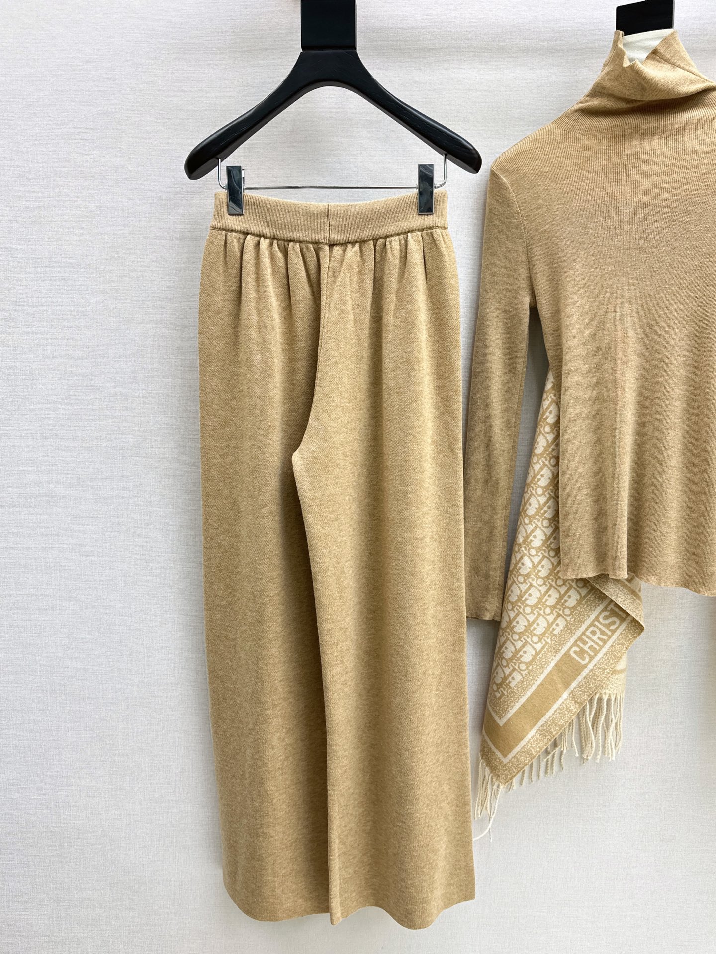 CD 26fw knit shawls basic tee pants sets