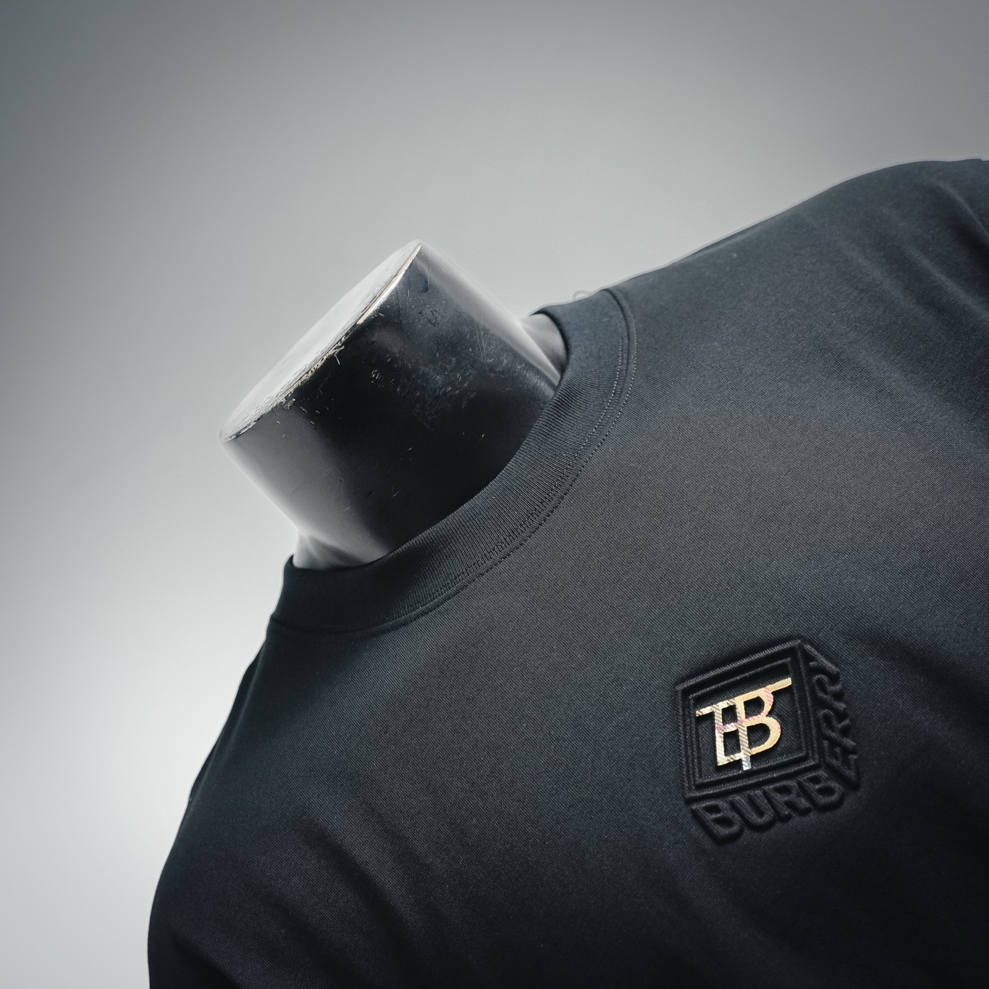 Bur embossed t-shirt